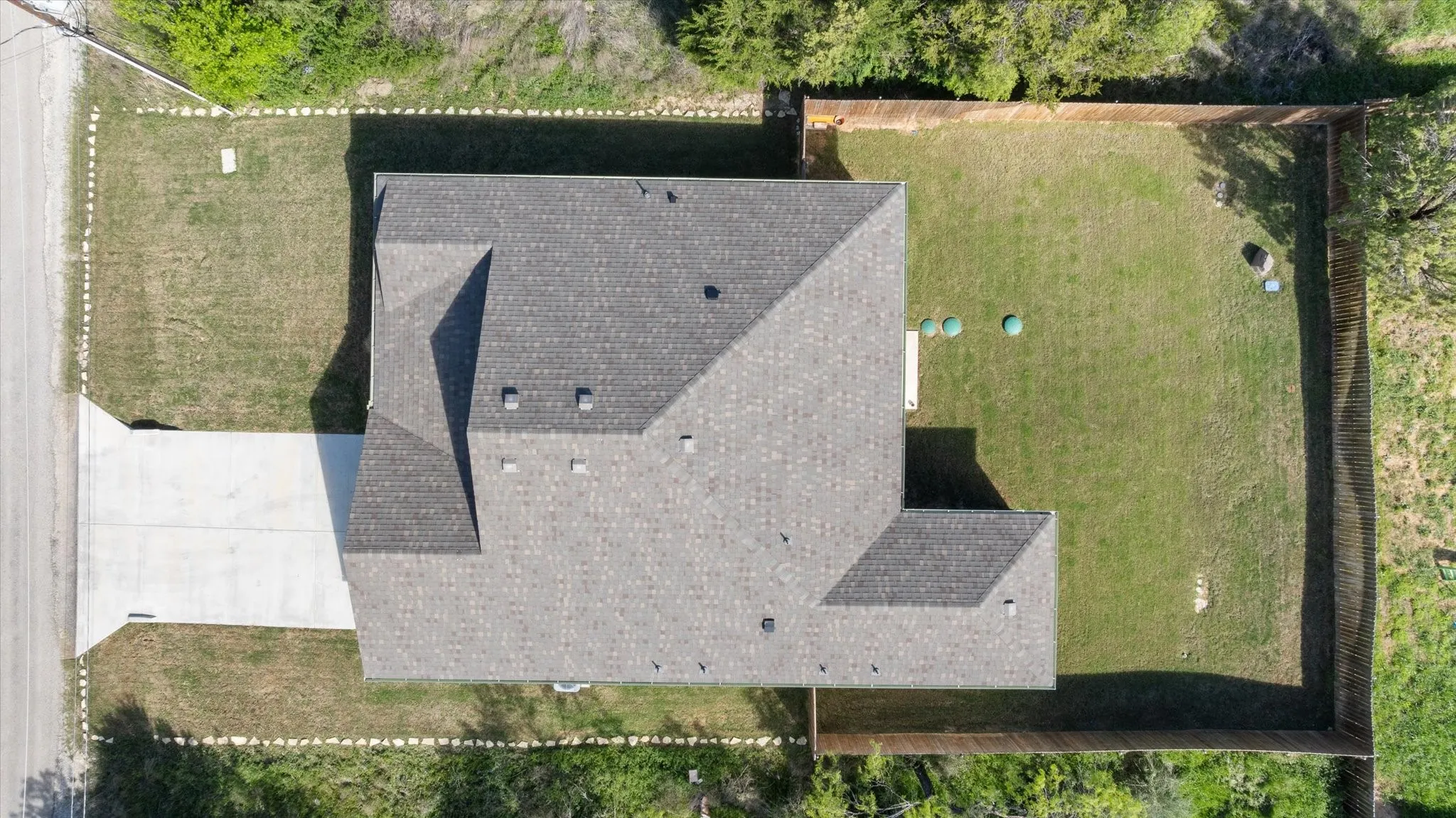 Single Family Residence For Sale in Hood County , 5707 Stonegate Circle, Granbury, Texas 76048, 3 Bedroom, 2 Bathroom, 2 Garage spaces, 1,619 Sqft, built in 2024, mls#21234718, Real Estate Agent in Granbury, Homes For Sale in Hood county, Homes For Sale in Granbury, Realtor in Granbury Texas, Real Estate Brokerage Independent Realty Texas, Luminita Cordes Realtor