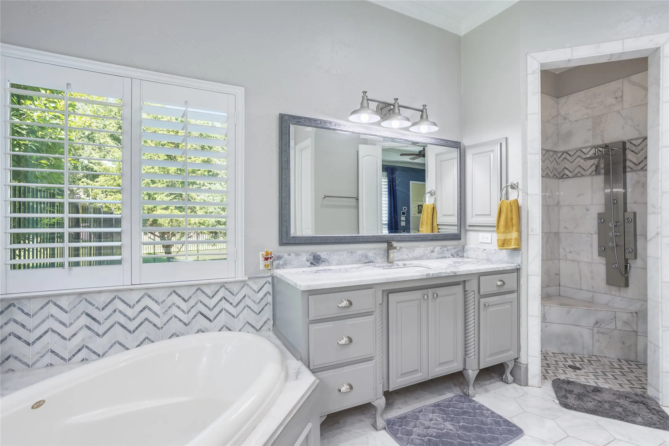 Single Family Residence For Sale in Collin County , 1751 Silverleaf Court, Prosper, Texas 75078, 4 Bedroom, 5 Bathroom, 3 Garage spaces, 5,328 Sqft, built in 2004, mls#21218387, Real Estate Agent in Prosper, Homes For Sale in Collin county, Homes For Sale in Prosper, Realtor in Prosper Texas, Real Estate Brokerage Independent Realty Texas, Luminita Cordes Realtor