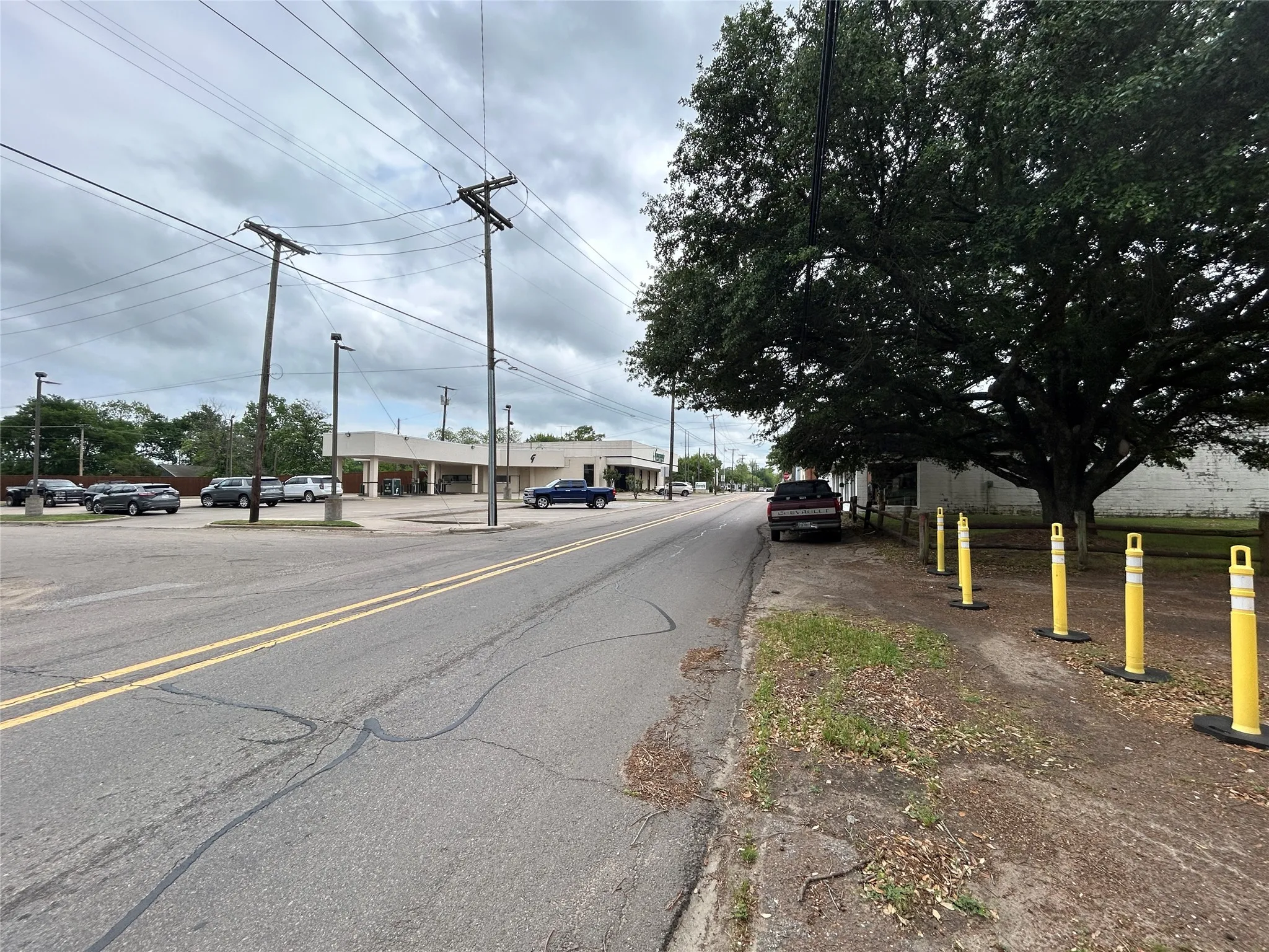 Office For Sale in Hunt County , 1021 Park Street, Commerce, Texas 75428, 0, 0, Garage spaces, 0 Sqft, built in 1975, Preowned, mls#21239339, Real Estate Agent in Commerce, Homes For Sale in Hunt county, Homes For Sale in Commerce, Realtor in Commerce Texas, Real Estate Brokerage Independent Realty Texas, Luminita Cordes Realtor