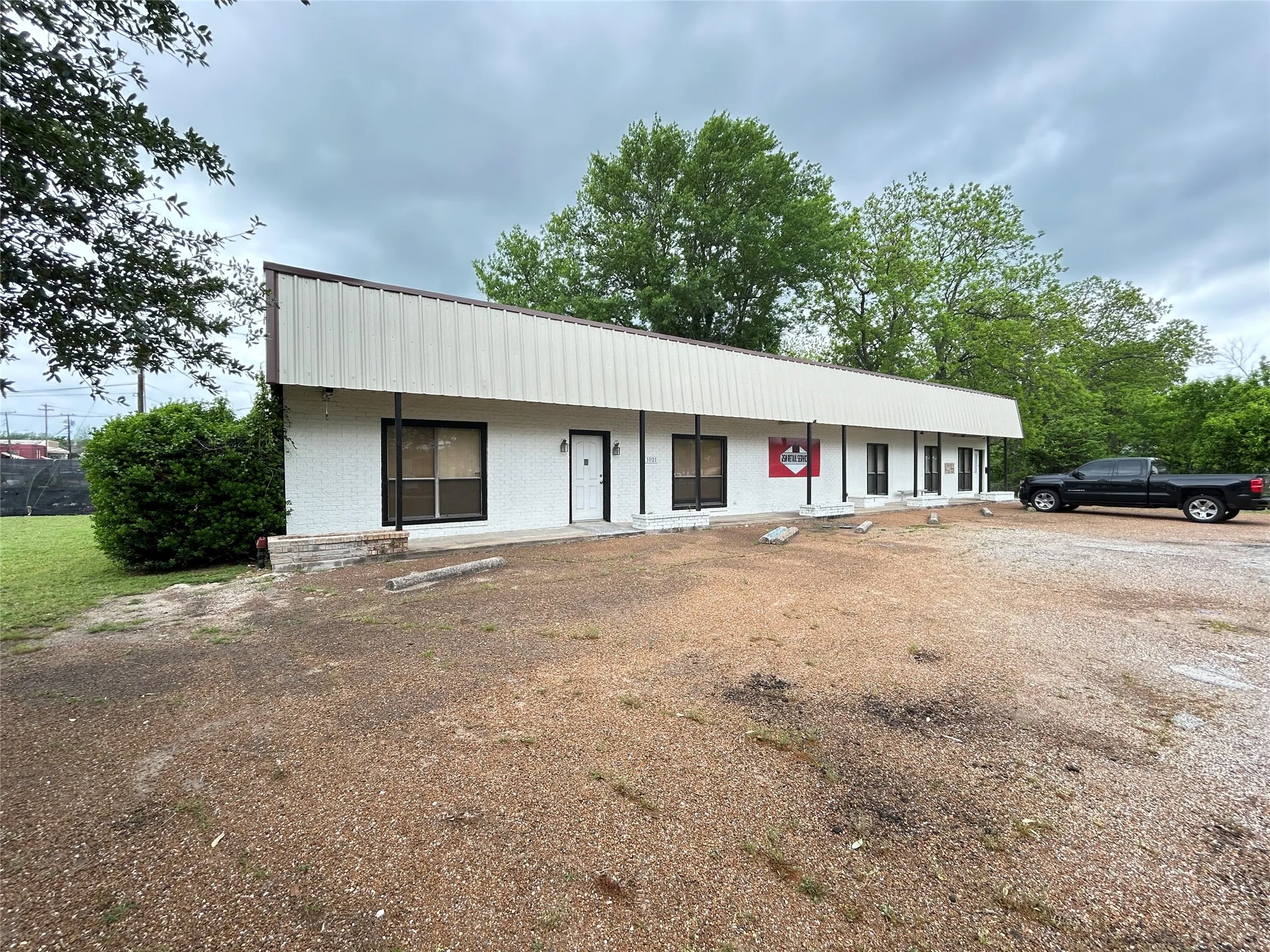 Office For Sale in Hunt County , 1021 Park Street, Commerce, Texas 75428, 0, 0, Garage spaces, 0 Sqft, built in 1975, Preowned, mls#21239339, Real Estate Agent in Commerce, Homes For Sale in Hunt county, Homes For Sale in Commerce, Realtor in Commerce Texas, Real Estate Brokerage Independent Realty Texas, Luminita Cordes Realtor