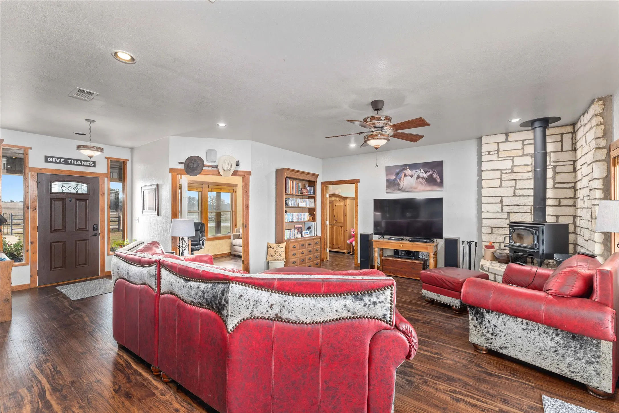 Farm For Sale in Brown County , 6500A Fm 586, Bangs, Texas 76823, 3 Bedroom, 2 Bathroom, 2 Garage spaces, 1,804 Sqft, built in 0, Price $1,500,000, mls#21239029, Real Estate Agent in Bangs, Homes For Sale in Brown county, Homes For Sale in Bangs, Realtor in Bangs Texas, Real Estate Brokerage Independent Realty Texas, Luminita Cordes Realtor
