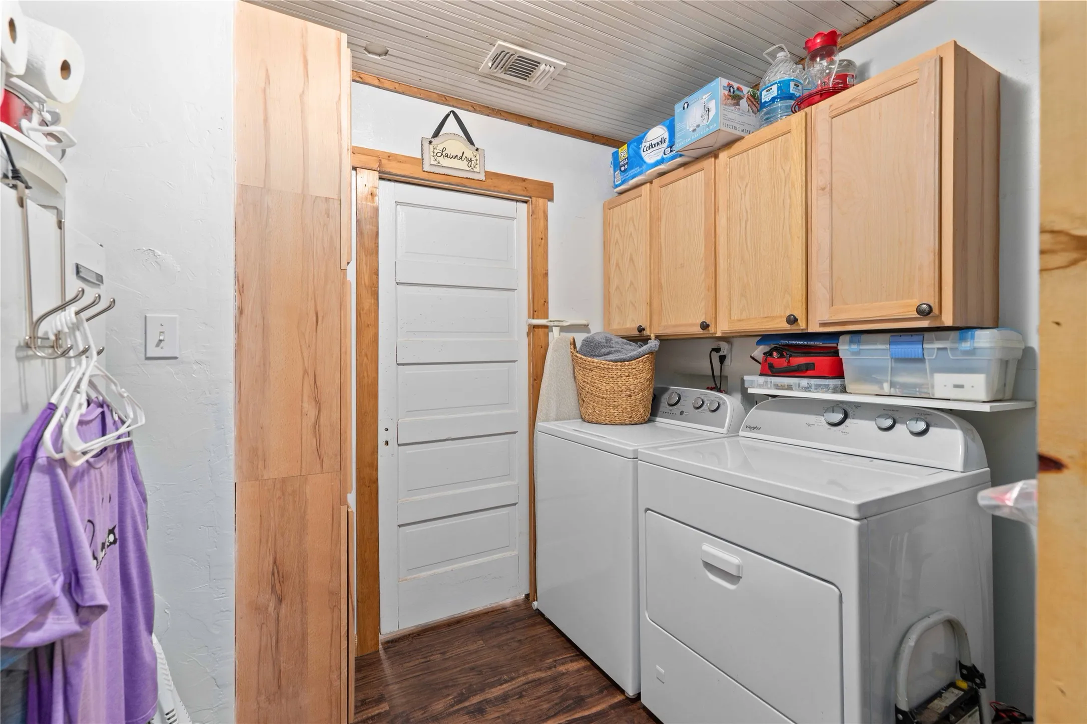 Farm For Sale in Brown County , 6500A Fm 586, Bangs, Texas 76823, 3 Bedroom, 2 Bathroom, 2 Garage spaces, 1,804 Sqft, built in 0, Price $1,500,000, mls#21239029, Real Estate Agent in Bangs, Homes For Sale in Brown county, Homes For Sale in Bangs, Realtor in Bangs Texas, Real Estate Brokerage Independent Realty Texas, Luminita Cordes Realtor