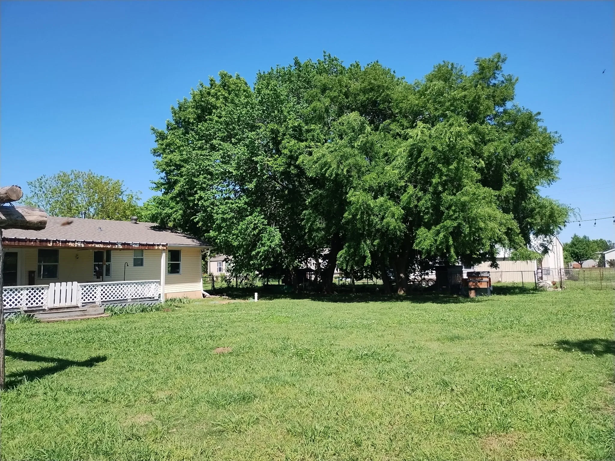 Single Family Residence For Sale in Grayson County , 4440 Dripping Springs Road, Sherman, Texas 75090, 3 Bedroom, 2 Bathroom, Garage spaces, 1,286 Sqft, built in 2001, Preowned, Price $380,000, mls#21228256, Real Estate Agent in Sherman, Homes For Sale in Grayson county, Homes For Sale in Sherman, Realtor in Sherman Texas, Real Estate Brokerage Independent Realty Texas, Luminita Cordes Realtor