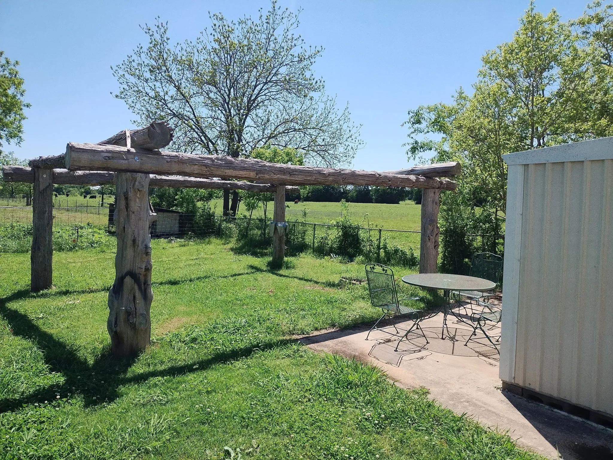 Single Family Residence For Sale in Grayson County , 4440 Dripping Springs Road, Sherman, Texas 75090, 3 Bedroom, 2 Bathroom, Garage spaces, 1,286 Sqft, built in 2001, Preowned, Price $380,000, mls#21228256, Real Estate Agent in Sherman, Homes For Sale in Grayson county, Homes For Sale in Sherman, Realtor in Sherman Texas, Real Estate Brokerage Independent Realty Texas, Luminita Cordes Realtor
