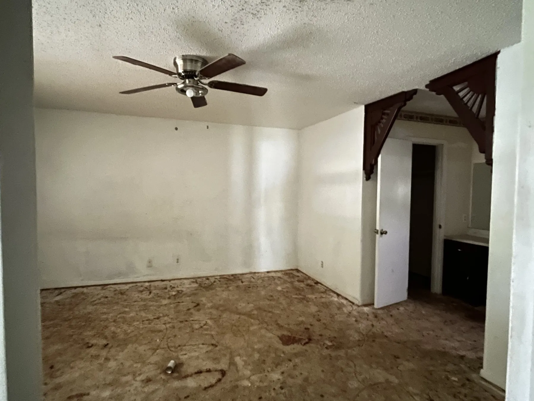 Single Family Residence For Sale in Brown County , 1309 Sherry Lane, Early, Texas 76802, 3 Bedroom, 2 Bathroom, 2 Garage spaces, 1,755 Sqft, built in 1978, mls#21239247, Real Estate Agent in Early, Homes For Sale in Brown county, Homes For Sale in Early, Realtor in Early Texas, Real Estate Brokerage Independent Realty Texas, Luminita Cordes Realtor