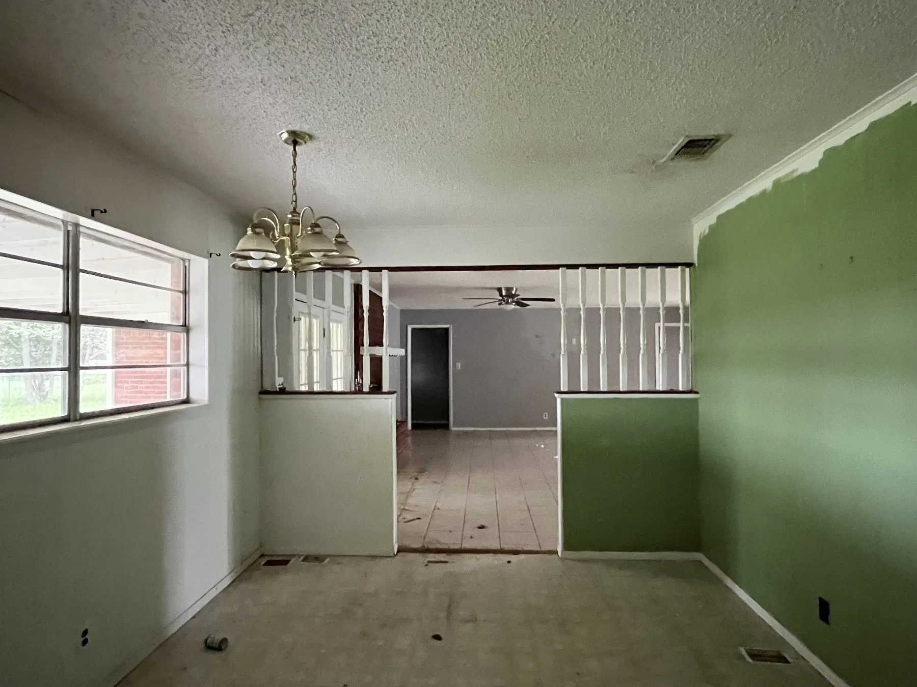 Single Family Residence For Sale in Brown County , 1309 Sherry Lane, Early, Texas 76802, 3 Bedroom, 2 Bathroom, 2 Garage spaces, 1,755 Sqft, built in 1978, mls#21239247, Real Estate Agent in Early, Homes For Sale in Brown county, Homes For Sale in Early, Realtor in Early Texas, Real Estate Brokerage Independent Realty Texas, Luminita Cordes Realtor