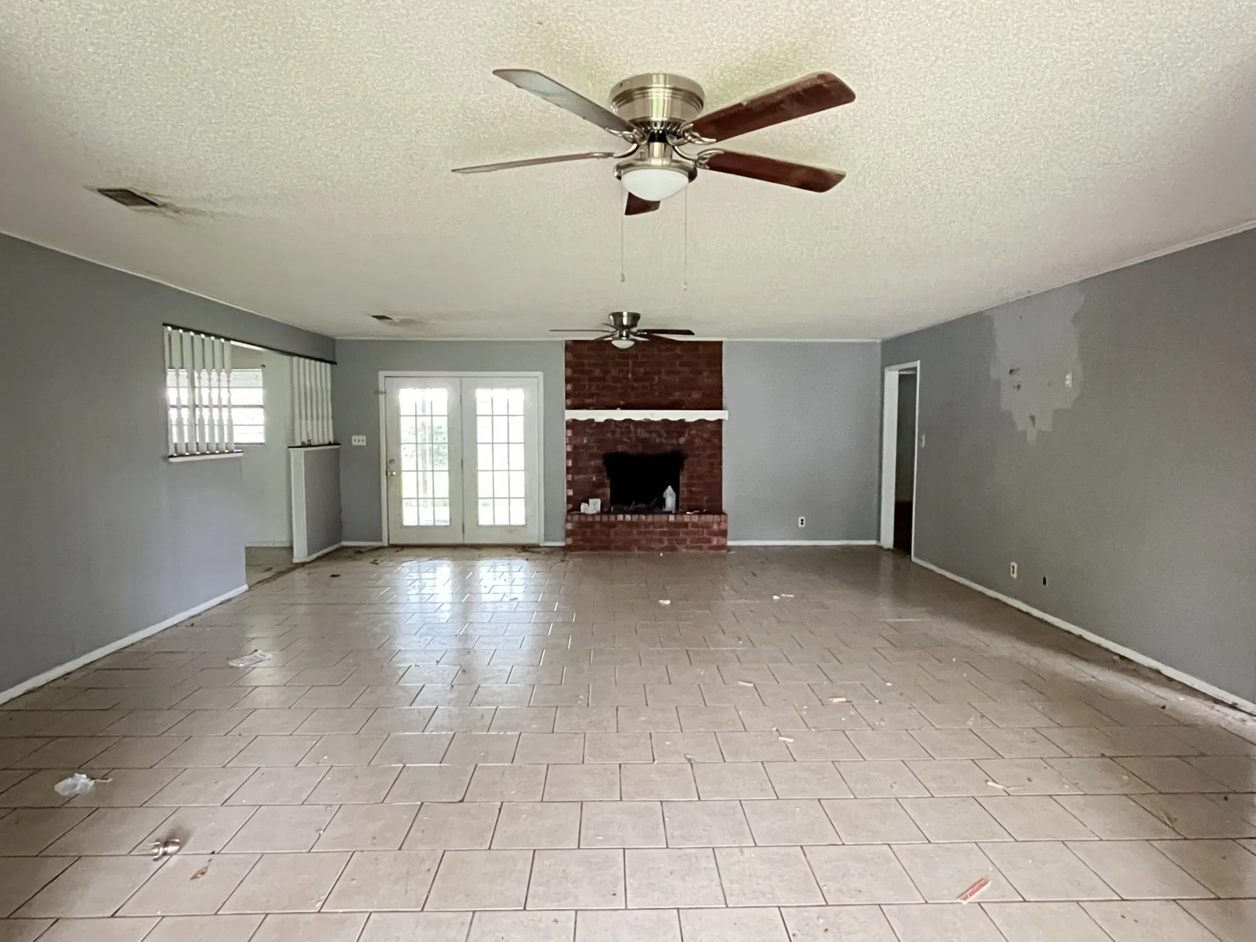 Single Family Residence For Sale in Brown County , 1309 Sherry Lane, Early, Texas 76802, 3 Bedroom, 2 Bathroom, 2 Garage spaces, 1,755 Sqft, built in 1978, mls#21239247, Real Estate Agent in Early, Homes For Sale in Brown county, Homes For Sale in Early, Realtor in Early Texas, Real Estate Brokerage Independent Realty Texas, Luminita Cordes Realtor