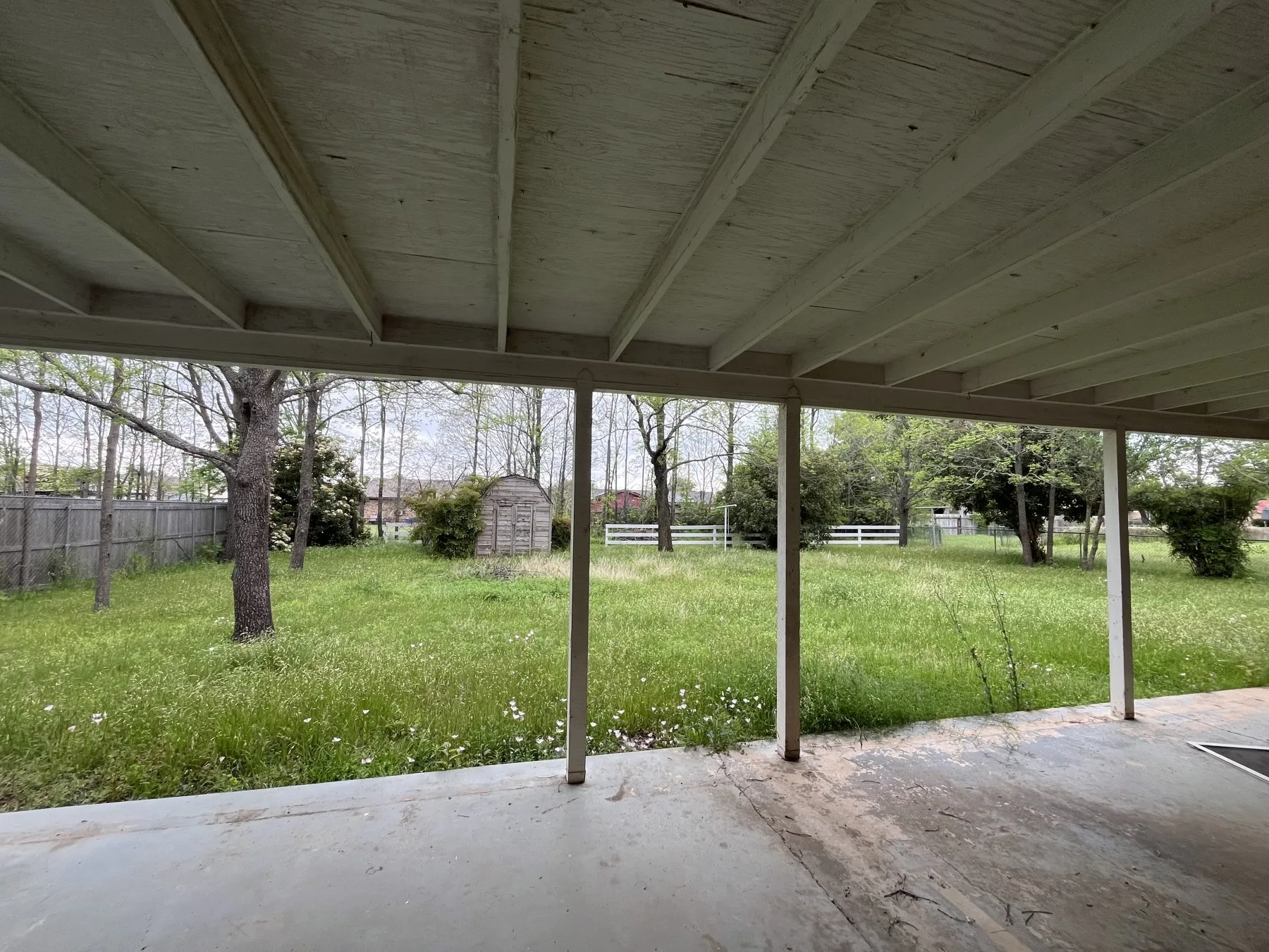 Single Family Residence For Sale in Brown County , 1309 Sherry Lane, Early, Texas 76802, 3 Bedroom, 2 Bathroom, 2 Garage spaces, 1,755 Sqft, built in 1978, mls#21239247, Real Estate Agent in Early, Homes For Sale in Brown county, Homes For Sale in Early, Realtor in Early Texas, Real Estate Brokerage Independent Realty Texas, Luminita Cordes Realtor
