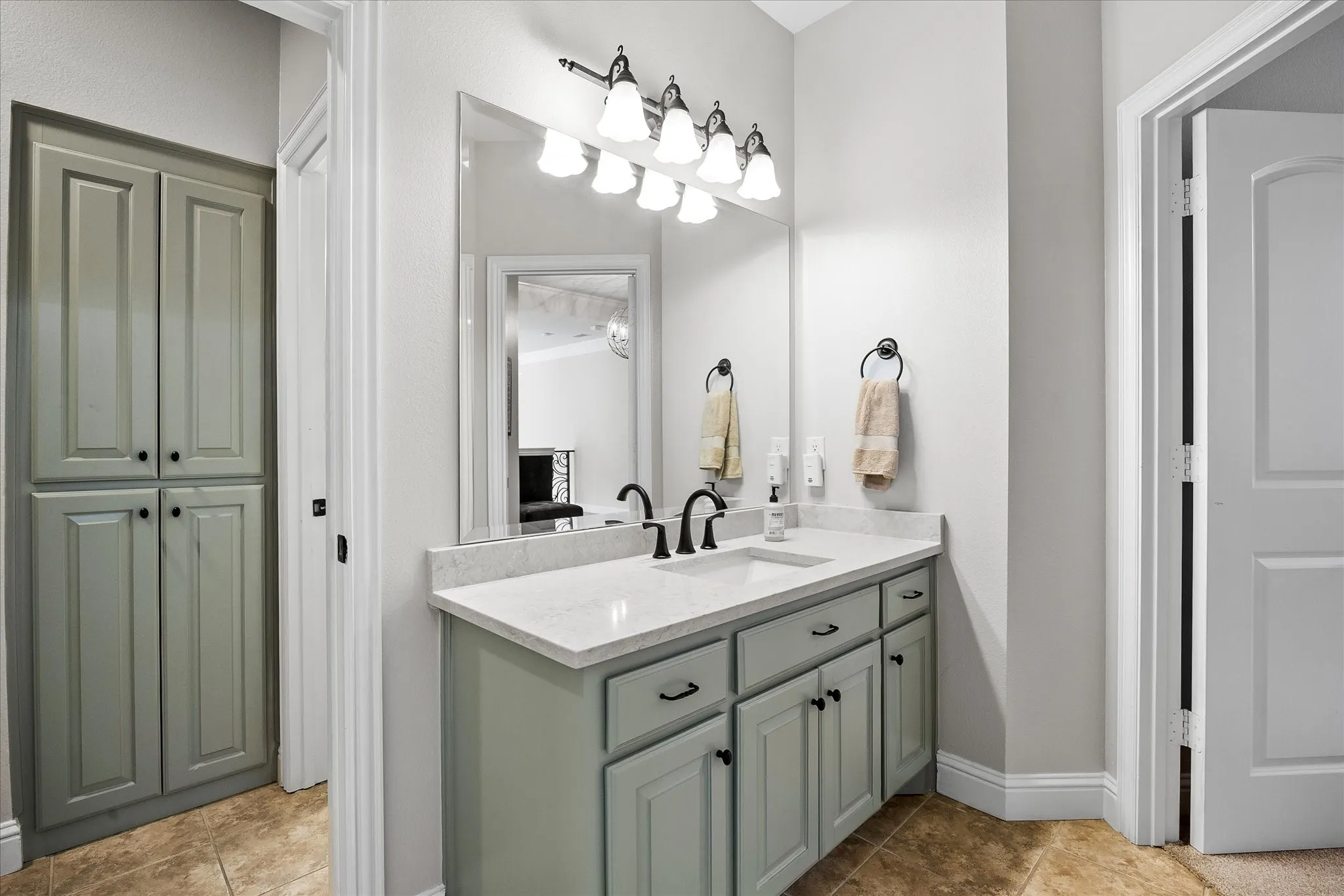 Single Family Residence For Sale in Rockwall County , 1 Kensington Drive, Heath, Texas 75032, 4 Bedroom, 4 Bathroom, 3 Garage spaces, 4,116 Sqft, built in 2005, mls#21237537, Real Estate Agent in Heath, Homes For Sale in Rockwall county, Homes For Sale in Heath, Realtor in Heath Texas, Real Estate Brokerage Independent Realty Texas, Luminita Cordes Realtor