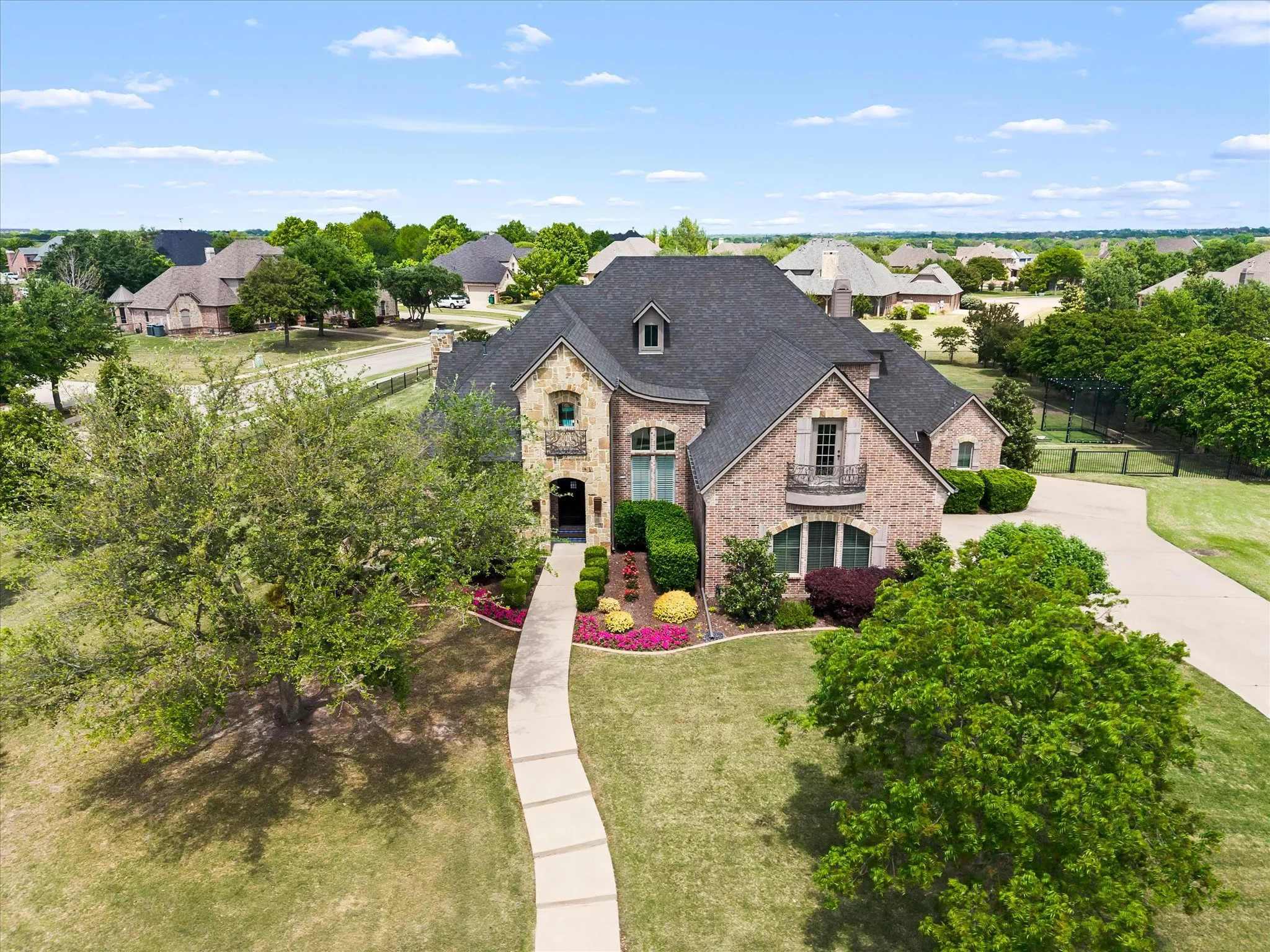 Single Family Residence For Sale in Rockwall County , 1 Kensington Drive, Heath, Texas 75032, 4 Bedroom, 4 Bathroom, 3 Garage spaces, 4,116 Sqft, built in 2005, mls#21237537, Real Estate Agent in Heath, Homes For Sale in Rockwall county, Homes For Sale in Heath, Realtor in Heath Texas, Real Estate Brokerage Independent Realty Texas, Luminita Cordes Realtor
