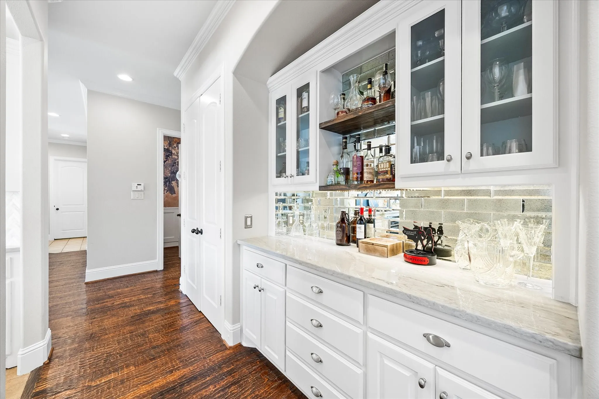 Single Family Residence For Sale in Rockwall County , 1 Kensington Drive, Heath, Texas 75032, 4 Bedroom, 4 Bathroom, 3 Garage spaces, 4,116 Sqft, built in 2005, mls#21237537, Real Estate Agent in Heath, Homes For Sale in Rockwall county, Homes For Sale in Heath, Realtor in Heath Texas, Real Estate Brokerage Independent Realty Texas, Luminita Cordes Realtor