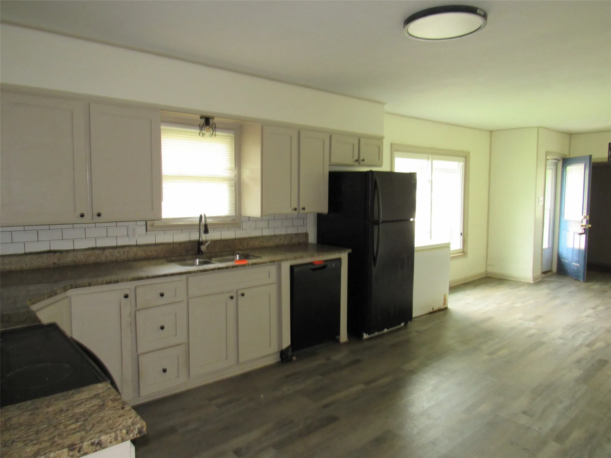 Single Family Residence For Sale in Mc Lennan County , 218 N Pearl Street, Mart, Texas 76664, 3 Bedroom, 2 Bathroom, Garage spaces, 1,760 Sqft, built in 1940, mls#21237553, Real Estate Agent in Mart, Homes For Sale in Mc Lennan county, Homes For Sale in Mart, Realtor in Mart Texas, Real Estate Brokerage Independent Realty Texas, Luminita Cordes Realtor