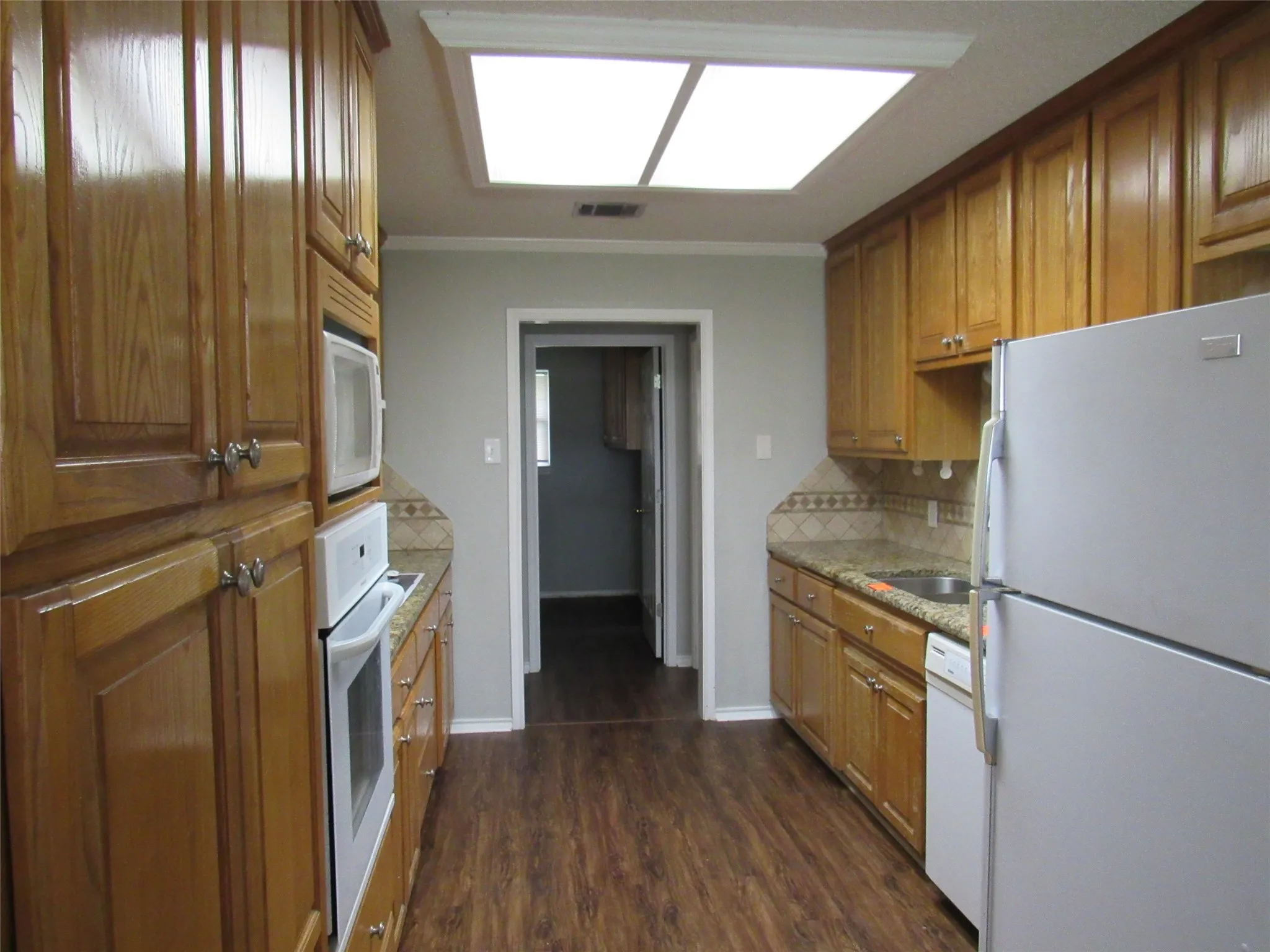 Single Family Residence For Sale in Mc Lennan County , 710 N Old Robinson Road, Robinson, Texas 76706, 3 Bedrooms, 2 Bathrooms, 2 Garage spaces, 1,784 Sqft, built in 1995, Price $249,500, mls#21238372, Real Estate Agent in Robinson, Homes For Sale in Mc Lennan county, Homes For Sale in Robinson, Realtor in Robinson Texas, Real Estate Brokerage Independent Realty Texas, Luminita Cordes Realtor