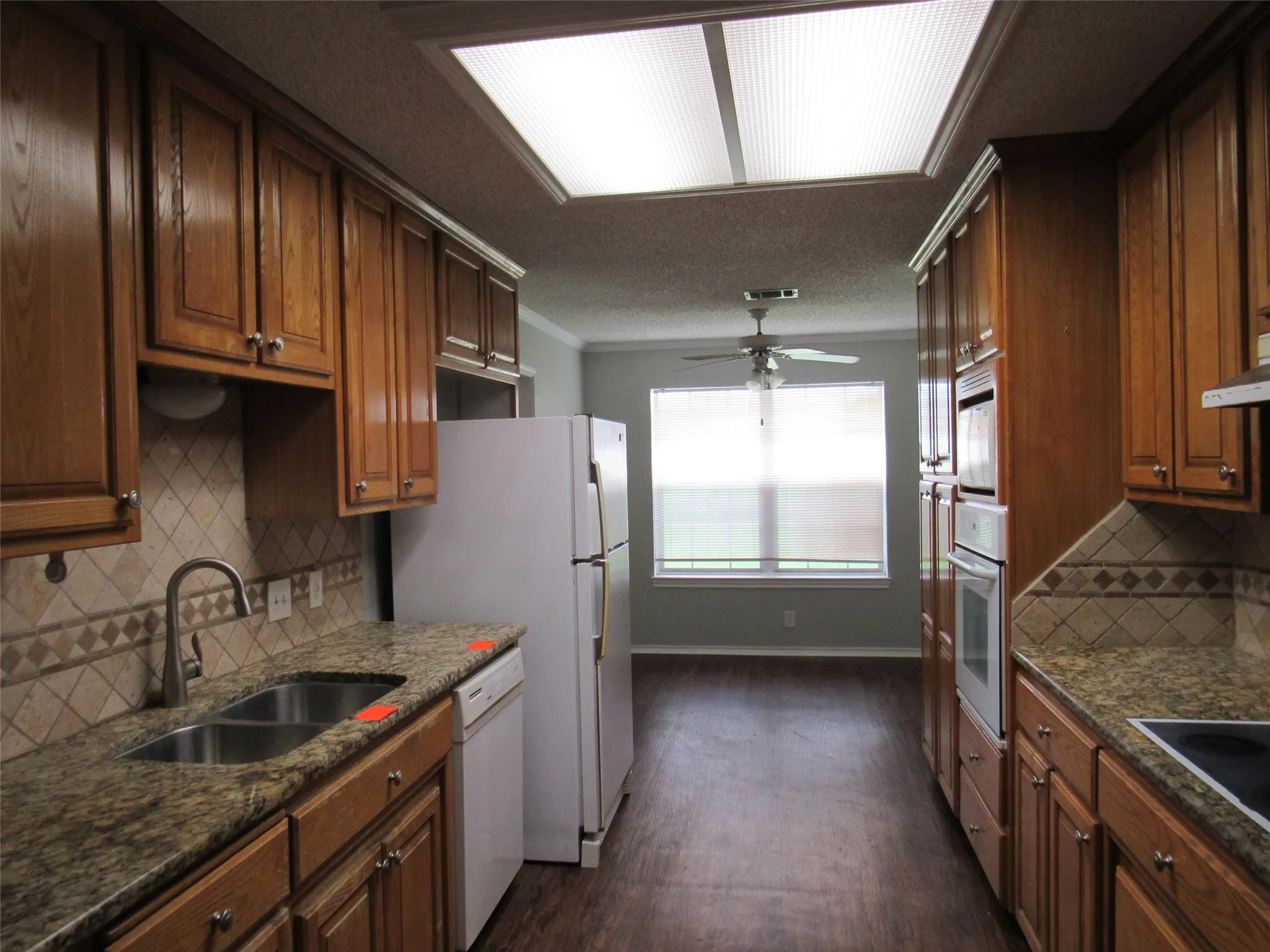 Single Family Residence For Sale in Mc Lennan County , 710 N Old Robinson Road, Robinson, Texas 76706, 3 Bedrooms, 2 Bathrooms, 2 Garage spaces, 1,784 Sqft, built in 1995, Price $249,500, mls#21238372, Real Estate Agent in Robinson, Homes For Sale in Mc Lennan county, Homes For Sale in Robinson, Realtor in Robinson Texas, Real Estate Brokerage Independent Realty Texas, Luminita Cordes Realtor
