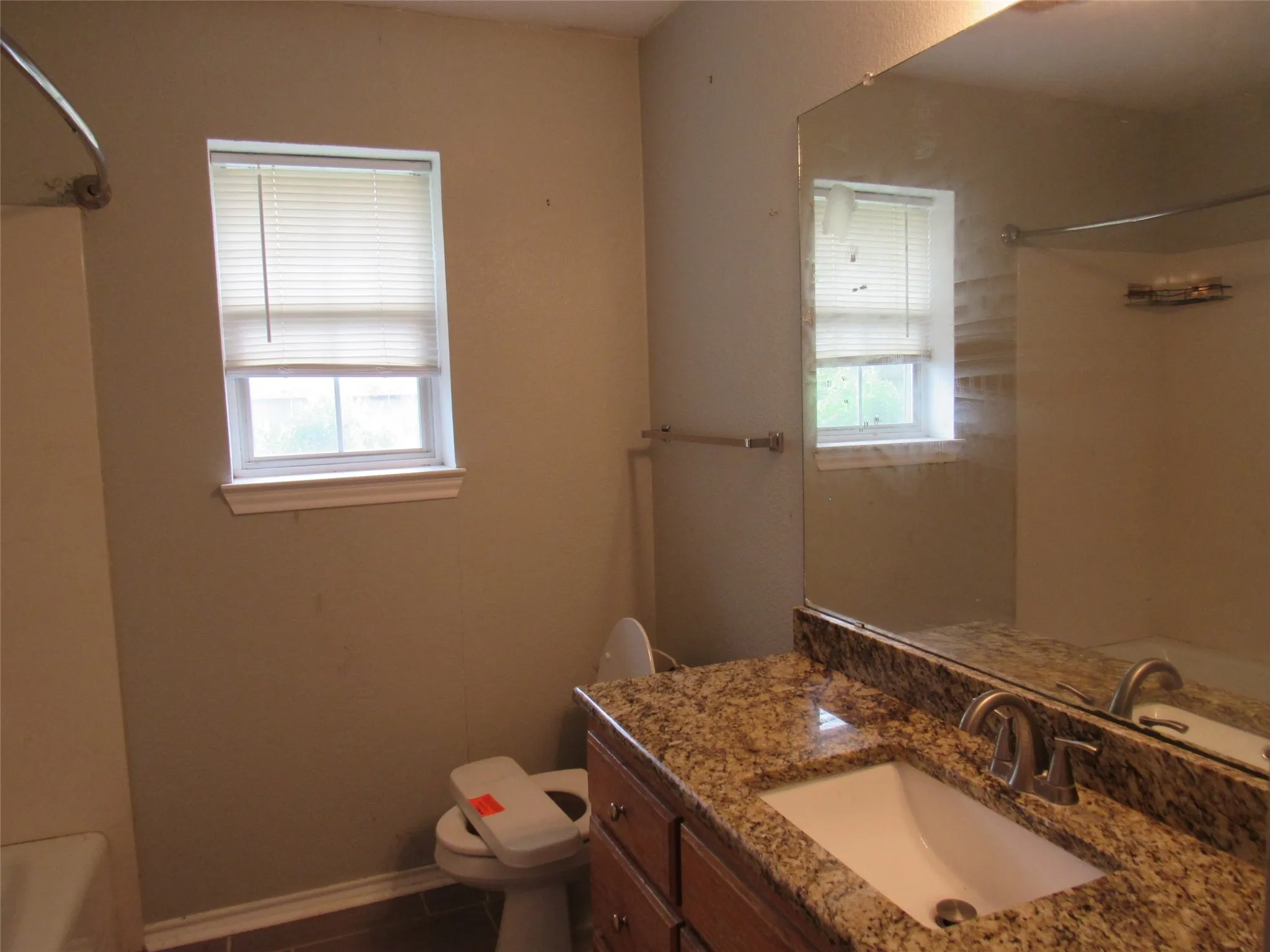 Single Family Residence For Sale in Mc Lennan County , 710 N Old Robinson Road, Robinson, Texas 76706, 3 Bedrooms, 2 Bathrooms, 2 Garage spaces, 1,784 Sqft, built in 1995, Price $249,500, mls#21238372, Real Estate Agent in Robinson, Homes For Sale in Mc Lennan county, Homes For Sale in Robinson, Realtor in Robinson Texas, Real Estate Brokerage Independent Realty Texas, Luminita Cordes Realtor