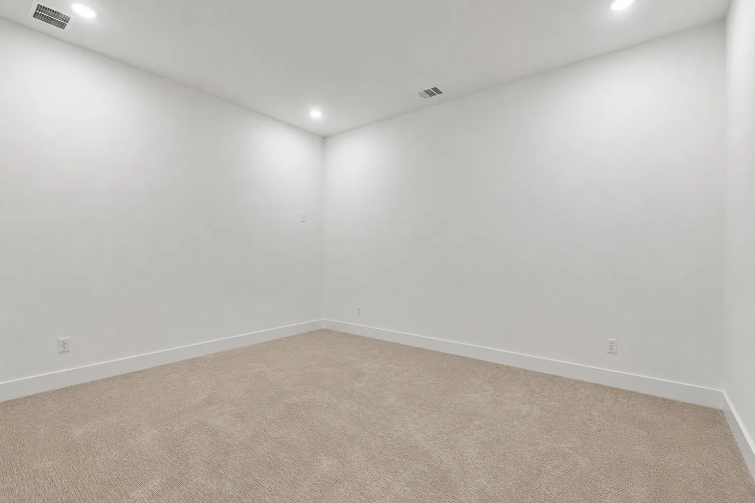 Single Family Residence For Sale in Denton County , 4020 Gambel Road, Prosper, Texas 75078, 5 Bedroom, 6 Bathroom, 3 Garage spaces, 4,298 Sqft, built in 2024, Preowned, mls#21239305, Real Estate Agent in Prosper, Homes For Sale in Denton county, Homes For Sale in Prosper, Realtor in Prosper Texas, Real Estate Brokerage Independent Realty Texas, Luminita Cordes Realtor