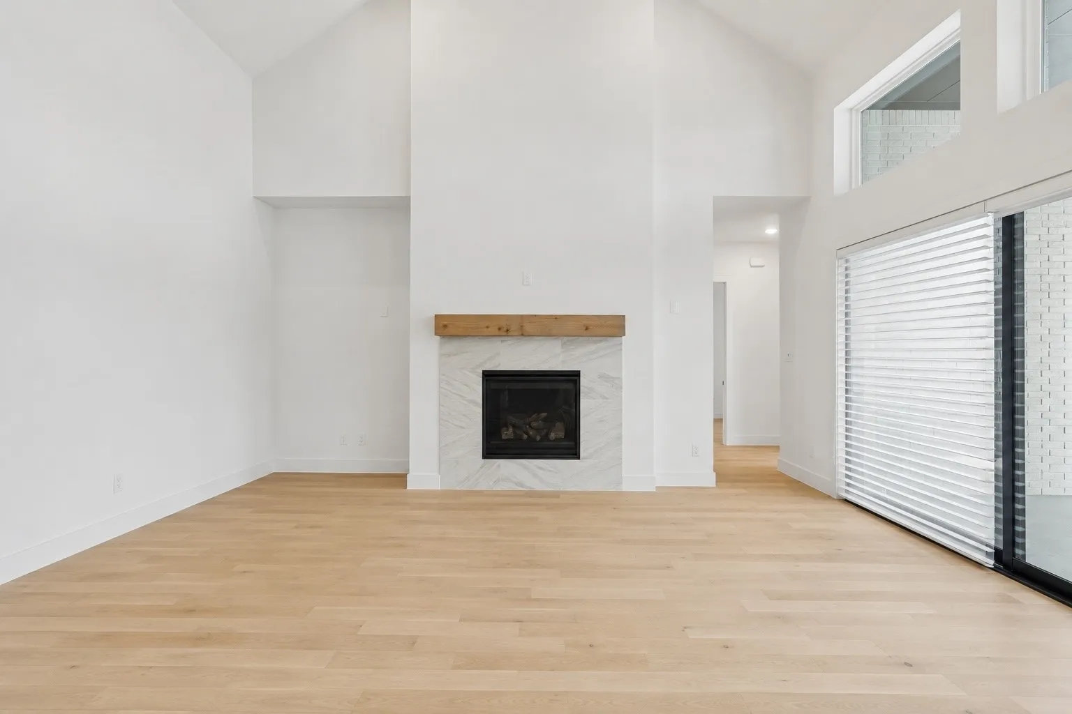 Single Family Residence For Sale in Denton County , 4020 Gambel Road, Prosper, Texas 75078, 5 Bedroom, 6 Bathroom, 3 Garage spaces, 4,298 Sqft, built in 2024, Preowned, mls#21239305, Real Estate Agent in Prosper, Homes For Sale in Denton county, Homes For Sale in Prosper, Realtor in Prosper Texas, Real Estate Brokerage Independent Realty Texas, Luminita Cordes Realtor