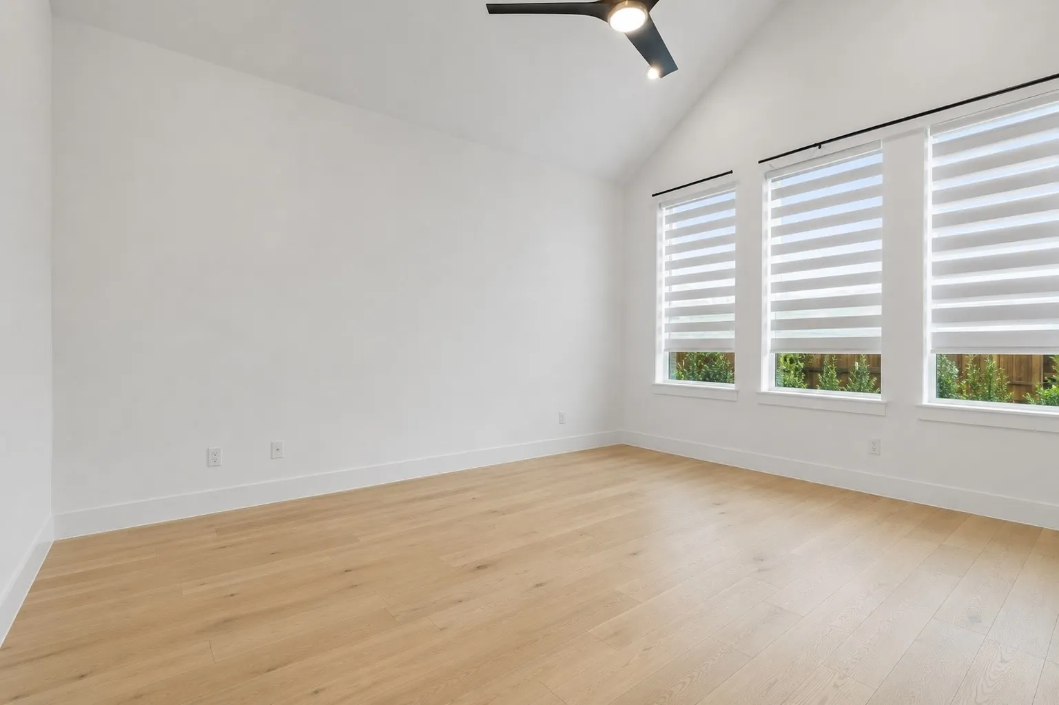 Single Family Residence For Sale in Denton County , 4020 Gambel Road, Prosper, Texas 75078, 5 Bedroom, 6 Bathroom, 3 Garage spaces, 4,298 Sqft, built in 2024, Preowned, mls#21239305, Real Estate Agent in Prosper, Homes For Sale in Denton county, Homes For Sale in Prosper, Realtor in Prosper Texas, Real Estate Brokerage Independent Realty Texas, Luminita Cordes Realtor