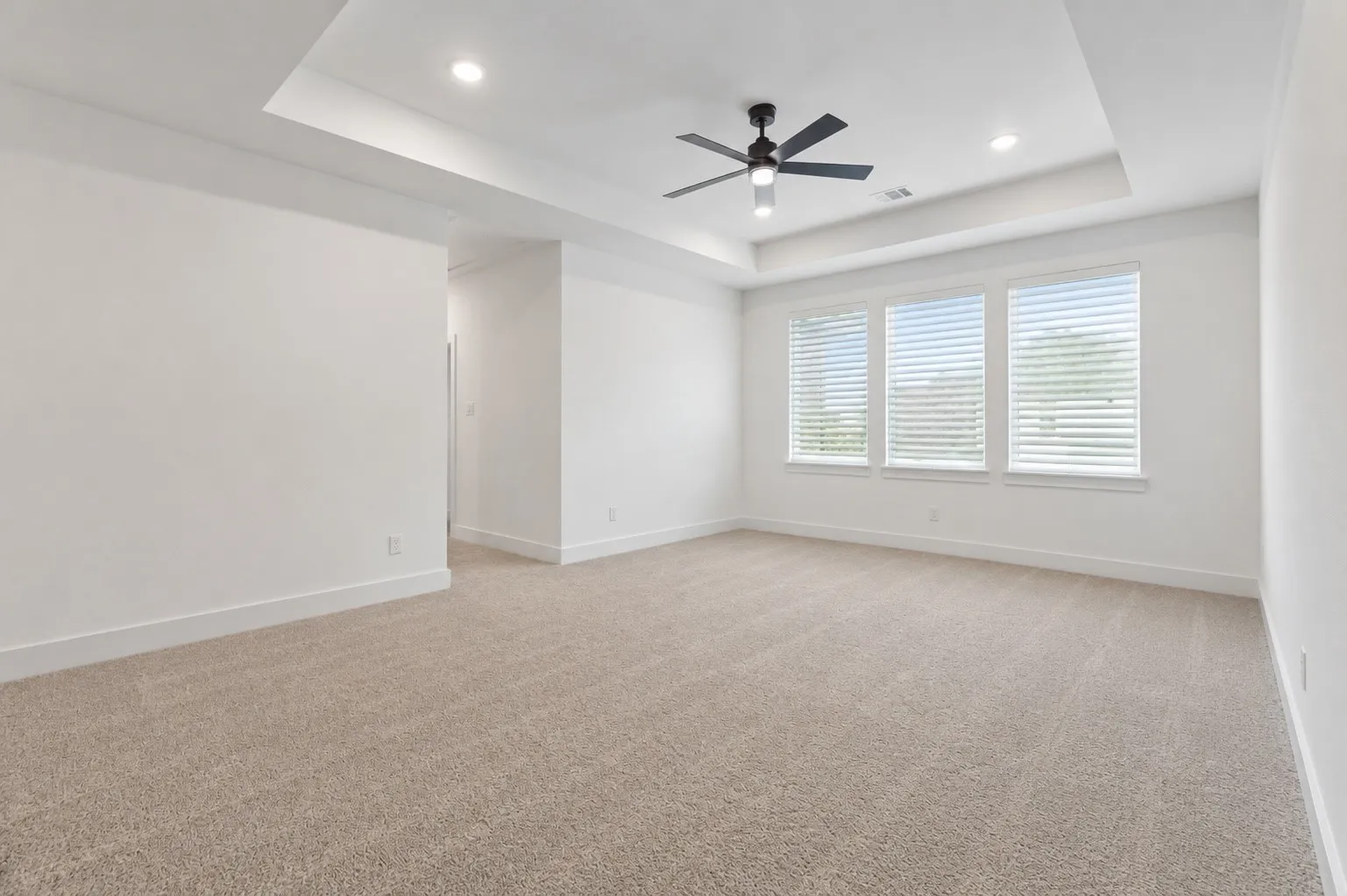 Single Family Residence For Sale in Denton County , 4020 Gambel Road, Prosper, Texas 75078, 5 Bedroom, 6 Bathroom, 3 Garage spaces, 4,298 Sqft, built in 2024, Preowned, mls#21239305, Real Estate Agent in Prosper, Homes For Sale in Denton county, Homes For Sale in Prosper, Realtor in Prosper Texas, Real Estate Brokerage Independent Realty Texas, Luminita Cordes Realtor