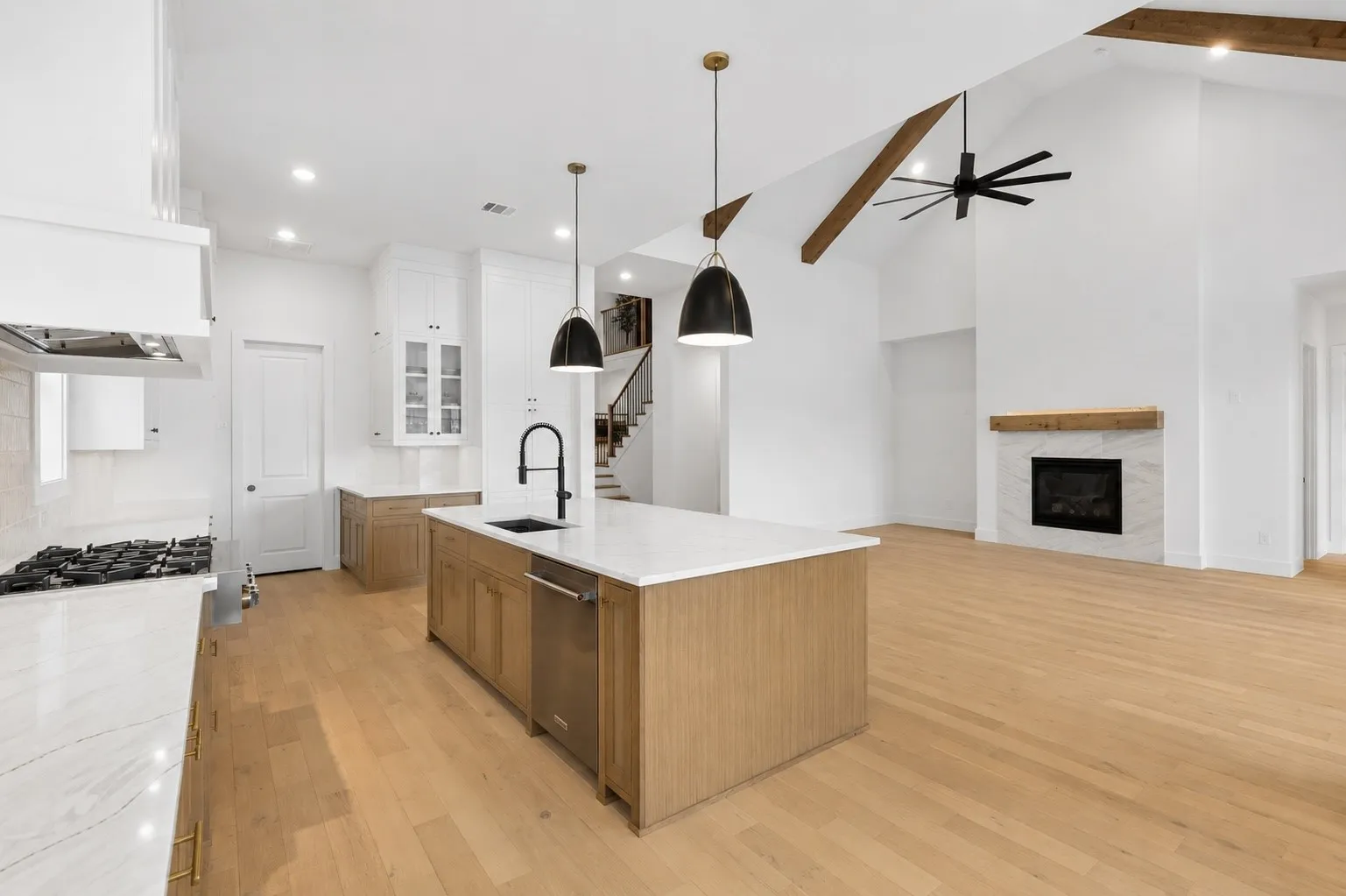 Single Family Residence For Sale in Denton County , 4020 Gambel Road, Prosper, Texas 75078, 5 Bedroom, 6 Bathroom, 3 Garage spaces, 4,298 Sqft, built in 2024, Preowned, mls#21239305, Real Estate Agent in Prosper, Homes For Sale in Denton county, Homes For Sale in Prosper, Realtor in Prosper Texas, Real Estate Brokerage Independent Realty Texas, Luminita Cordes Realtor