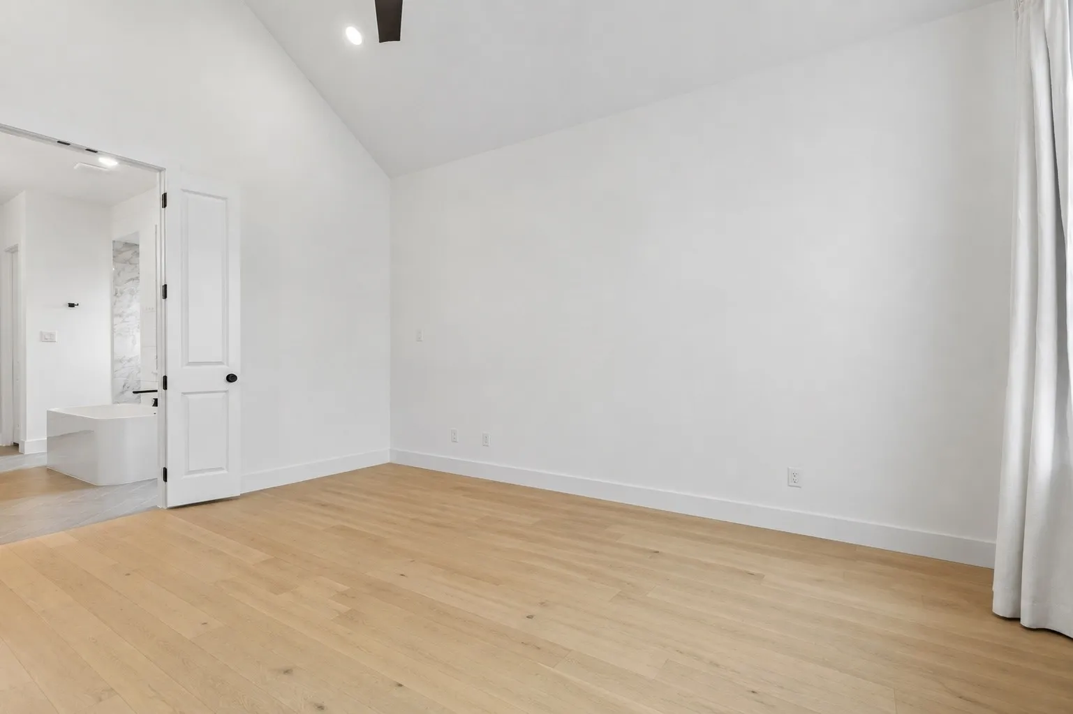 Single Family Residence For Sale in Denton County , 4020 Gambel Road, Prosper, Texas 75078, 5 Bedroom, 6 Bathroom, 3 Garage spaces, 4,298 Sqft, built in 2024, Preowned, mls#21239305, Real Estate Agent in Prosper, Homes For Sale in Denton county, Homes For Sale in Prosper, Realtor in Prosper Texas, Real Estate Brokerage Independent Realty Texas, Luminita Cordes Realtor