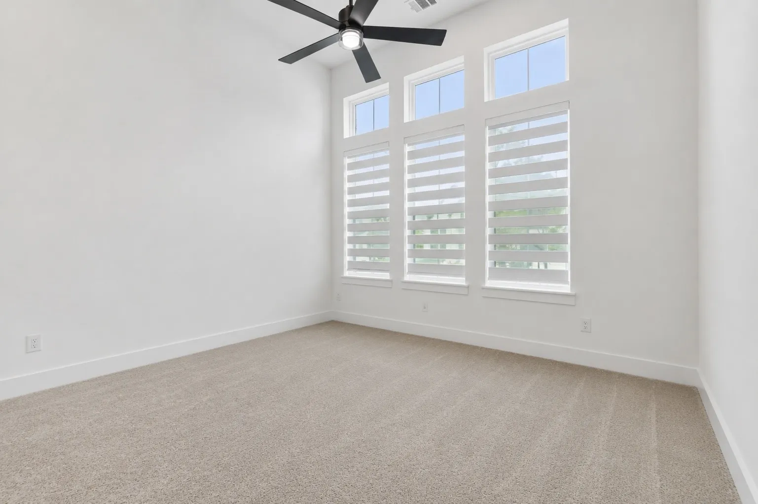 Single Family Residence For Sale in Denton County , 4020 Gambel Road, Prosper, Texas 75078, 5 Bedroom, 6 Bathroom, 3 Garage spaces, 4,298 Sqft, built in 2024, Preowned, mls#21239305, Real Estate Agent in Prosper, Homes For Sale in Denton county, Homes For Sale in Prosper, Realtor in Prosper Texas, Real Estate Brokerage Independent Realty Texas, Luminita Cordes Realtor