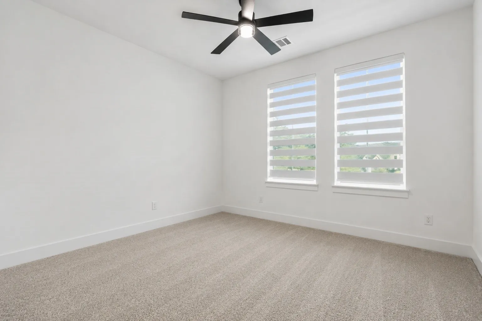 Single Family Residence For Sale in Denton County , 4020 Gambel Road, Prosper, Texas 75078, 5 Bedroom, 6 Bathroom, 3 Garage spaces, 4,298 Sqft, built in 2024, Preowned, mls#21239305, Real Estate Agent in Prosper, Homes For Sale in Denton county, Homes For Sale in Prosper, Realtor in Prosper Texas, Real Estate Brokerage Independent Realty Texas, Luminita Cordes Realtor