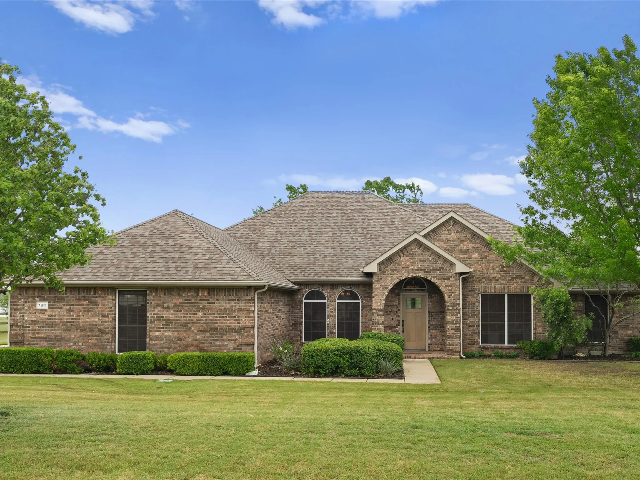Single Family Residence For Sale in Denton County , 7811 Valley Ridge Drive, Northlake, Texas 76247, 4 Bedroom, 2 Bathroom, 3 Garage spaces, 2,346 Sqft, built in 2007, mls#21239273, Real Estate Agent in Northlake, Homes For Sale in Denton county, Homes For Sale in Northlake, Realtor in Northlake Texas, Real Estate Brokerage Independent Realty Texas, Luminita Cordes Realtor