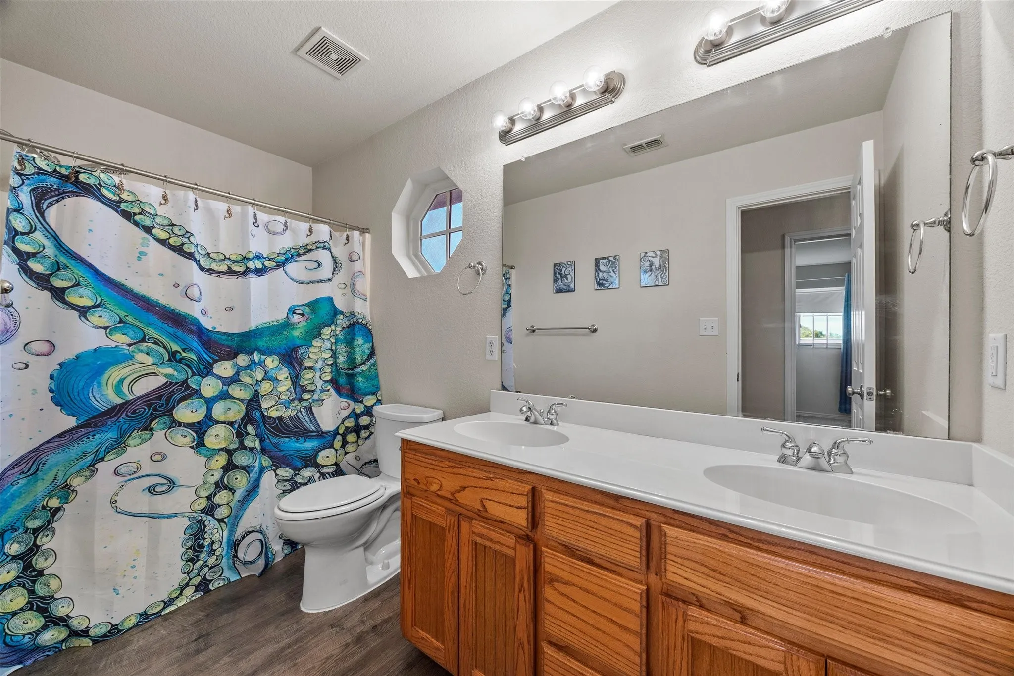 Single Family Residence For Sale in Hunt County , 2937 County Road 2606, Caddo Mills, Texas 75135, 4 Bedroom, 3 Bathroom, Garage spaces, 3,163 Sqft, built in 2008, mls#21239183, Real Estate Agent in Caddo Mills, Homes For Sale in Hunt county, Homes For Sale in Caddo Mills, Realtor in Caddo Mills Texas, Real Estate Brokerage Independent Realty Texas, Luminita Cordes Realtor