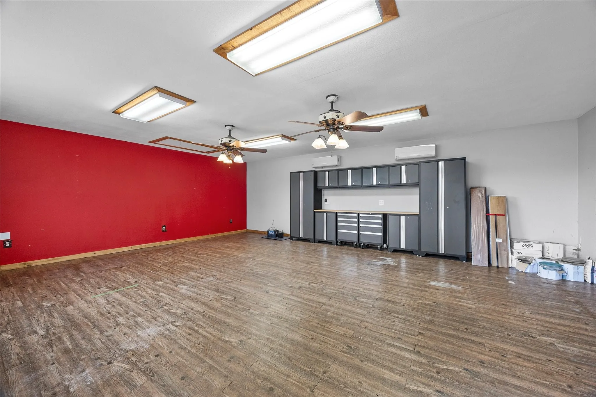 Single Family Residence For Sale in Hunt County , 2937 County Road 2606, Caddo Mills, Texas 75135, 4 Bedroom, 3 Bathroom, Garage spaces, 3,163 Sqft, built in 2008, mls#21239183, Real Estate Agent in Caddo Mills, Homes For Sale in Hunt county, Homes For Sale in Caddo Mills, Realtor in Caddo Mills Texas, Real Estate Brokerage Independent Realty Texas, Luminita Cordes Realtor