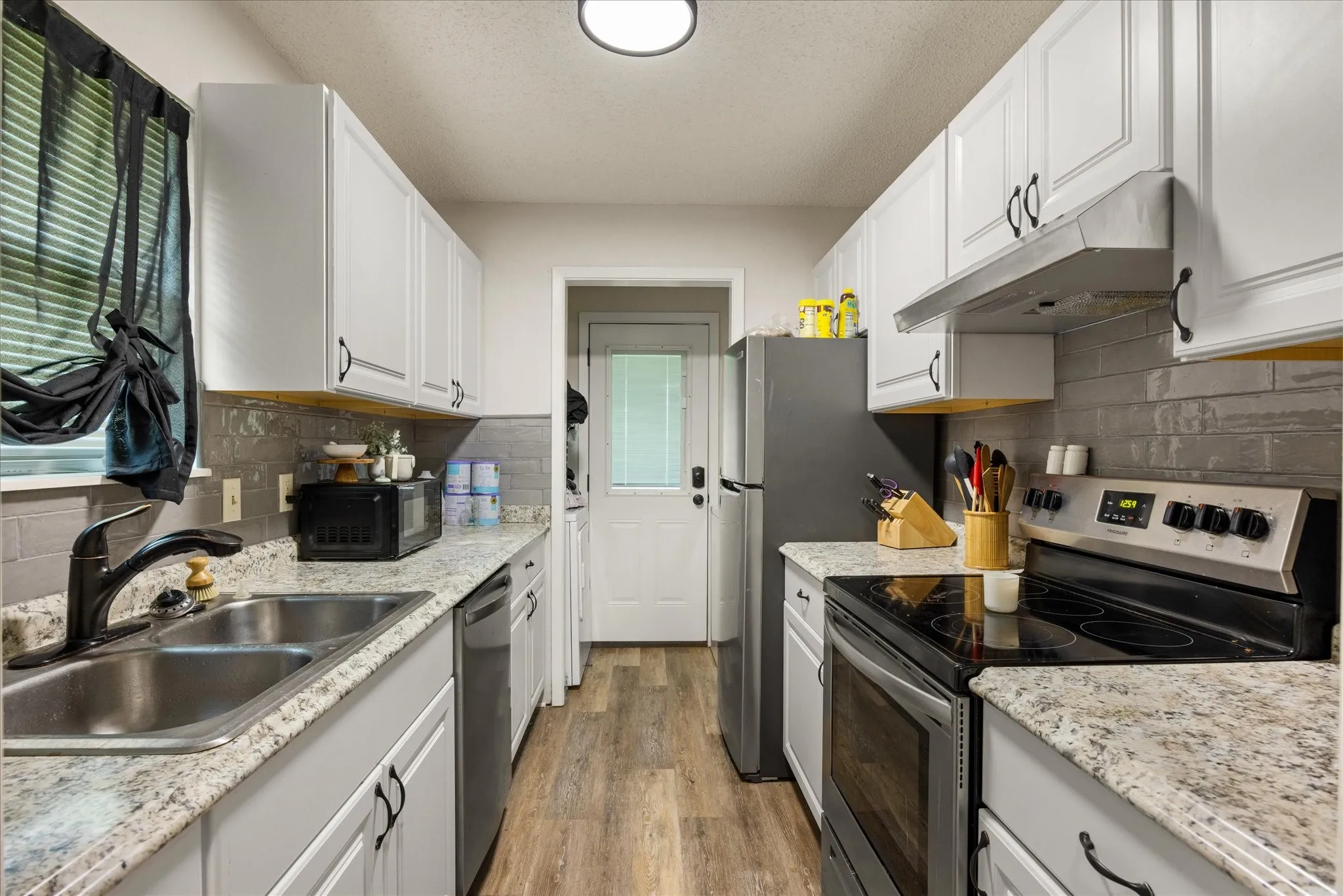 Duplex For Sale in Somervell County , 605-607 Clay Street, Glen Rose, Texas 76043, 5 Bedroom, 3 Bathroom, Garage spaces, 0 Sqft, built in 1987, Preowned, mls#21210096, Real Estate Agent in Glen Rose, Homes For Sale in Somervell county, Homes For Sale in Glen Rose, Realtor in Glen Rose Texas, Real Estate Brokerage Independent Realty Texas, Luminita Cordes Realtor