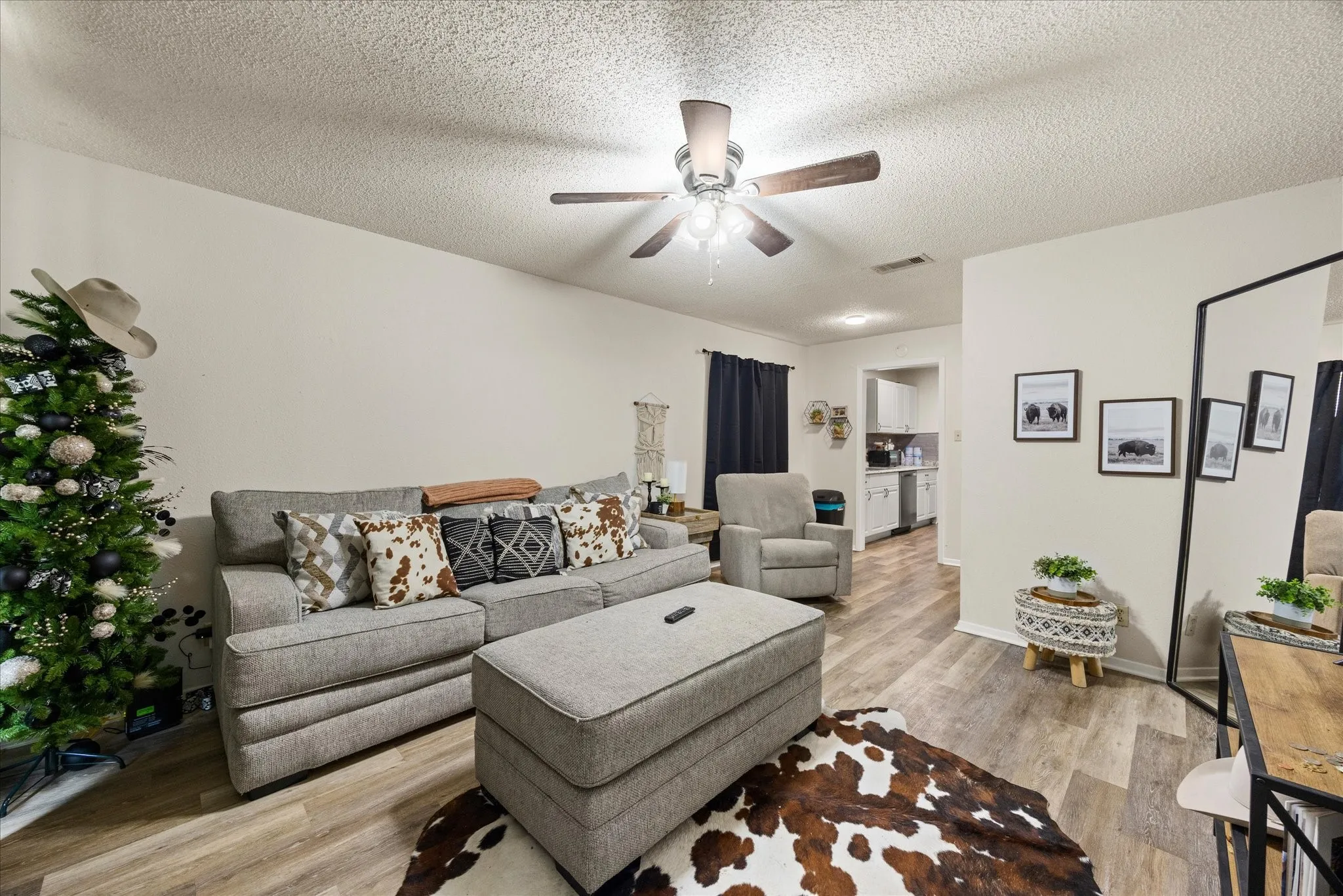 Duplex For Sale in Somervell County , 605-607 Clay Street, Glen Rose, Texas 76043, 5 Bedroom, 3 Bathroom, Garage spaces, 0 Sqft, built in 1987, Preowned, mls#21210096, Real Estate Agent in Glen Rose, Homes For Sale in Somervell county, Homes For Sale in Glen Rose, Realtor in Glen Rose Texas, Real Estate Brokerage Independent Realty Texas, Luminita Cordes Realtor