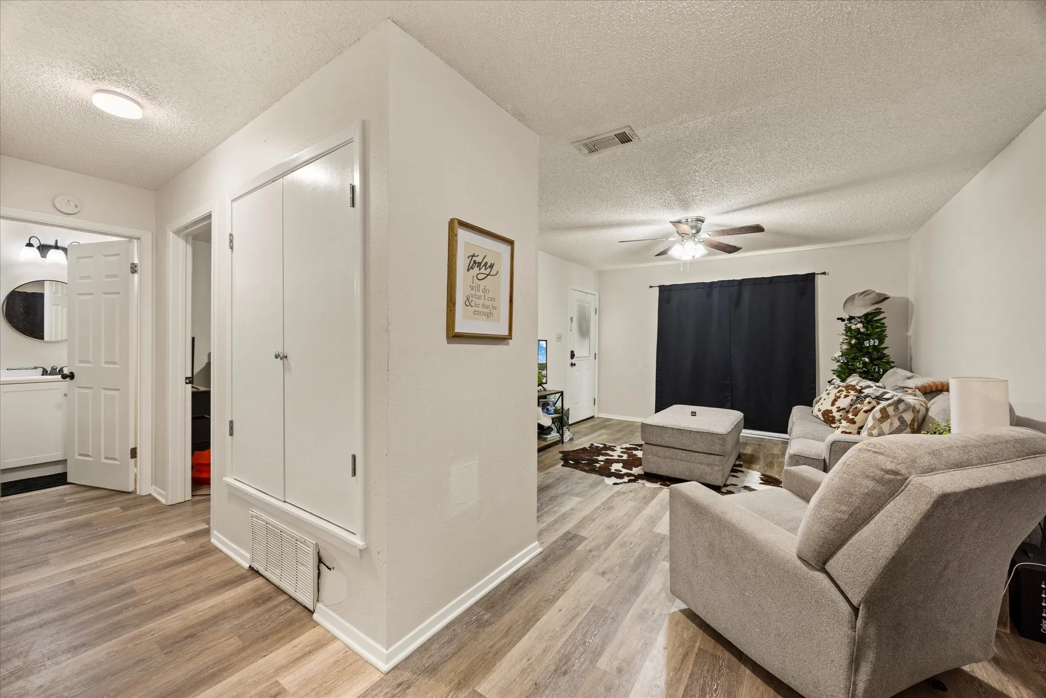 Duplex For Sale in Somervell County , 605-607 Clay Street, Glen Rose, Texas 76043, 5 Bedroom, 3 Bathroom, Garage spaces, 0 Sqft, built in 1987, Preowned, mls#21210096, Real Estate Agent in Glen Rose, Homes For Sale in Somervell county, Homes For Sale in Glen Rose, Realtor in Glen Rose Texas, Real Estate Brokerage Independent Realty Texas, Luminita Cordes Realtor