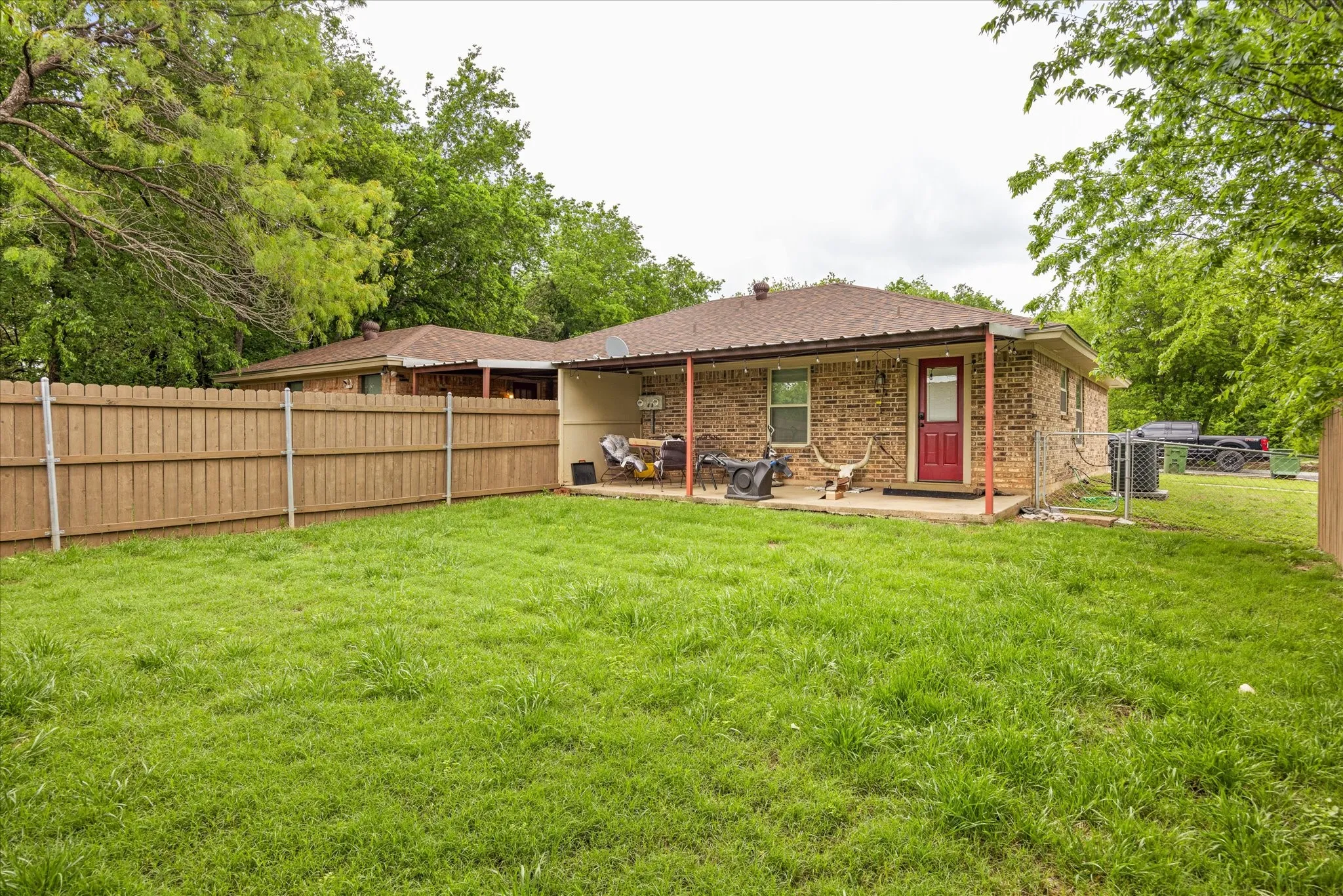 Duplex For Sale in Somervell County , 605-607 Clay Street, Glen Rose, Texas 76043, 5 Bedroom, 3 Bathroom, Garage spaces, 0 Sqft, built in 1987, Preowned, mls#21210096, Real Estate Agent in Glen Rose, Homes For Sale in Somervell county, Homes For Sale in Glen Rose, Realtor in Glen Rose Texas, Real Estate Brokerage Independent Realty Texas, Luminita Cordes Realtor