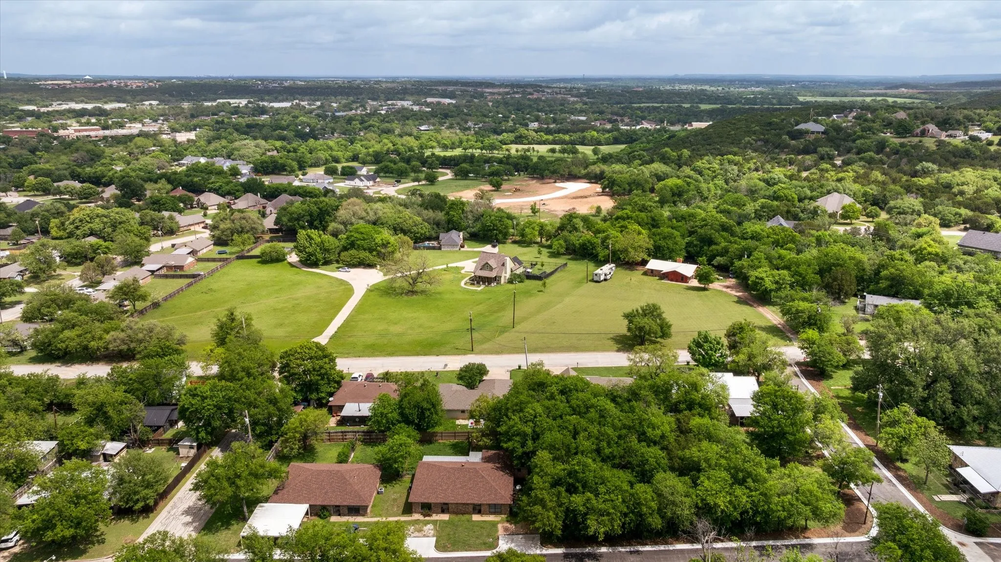 Duplex For Sale in Somervell County , 605-607 Clay Street, Glen Rose, Texas 76043, 5 Bedroom, 3 Bathroom, Garage spaces, 0 Sqft, built in 1987, Preowned, mls#21210096, Real Estate Agent in Glen Rose, Homes For Sale in Somervell county, Homes For Sale in Glen Rose, Realtor in Glen Rose Texas, Real Estate Brokerage Independent Realty Texas, Luminita Cordes Realtor