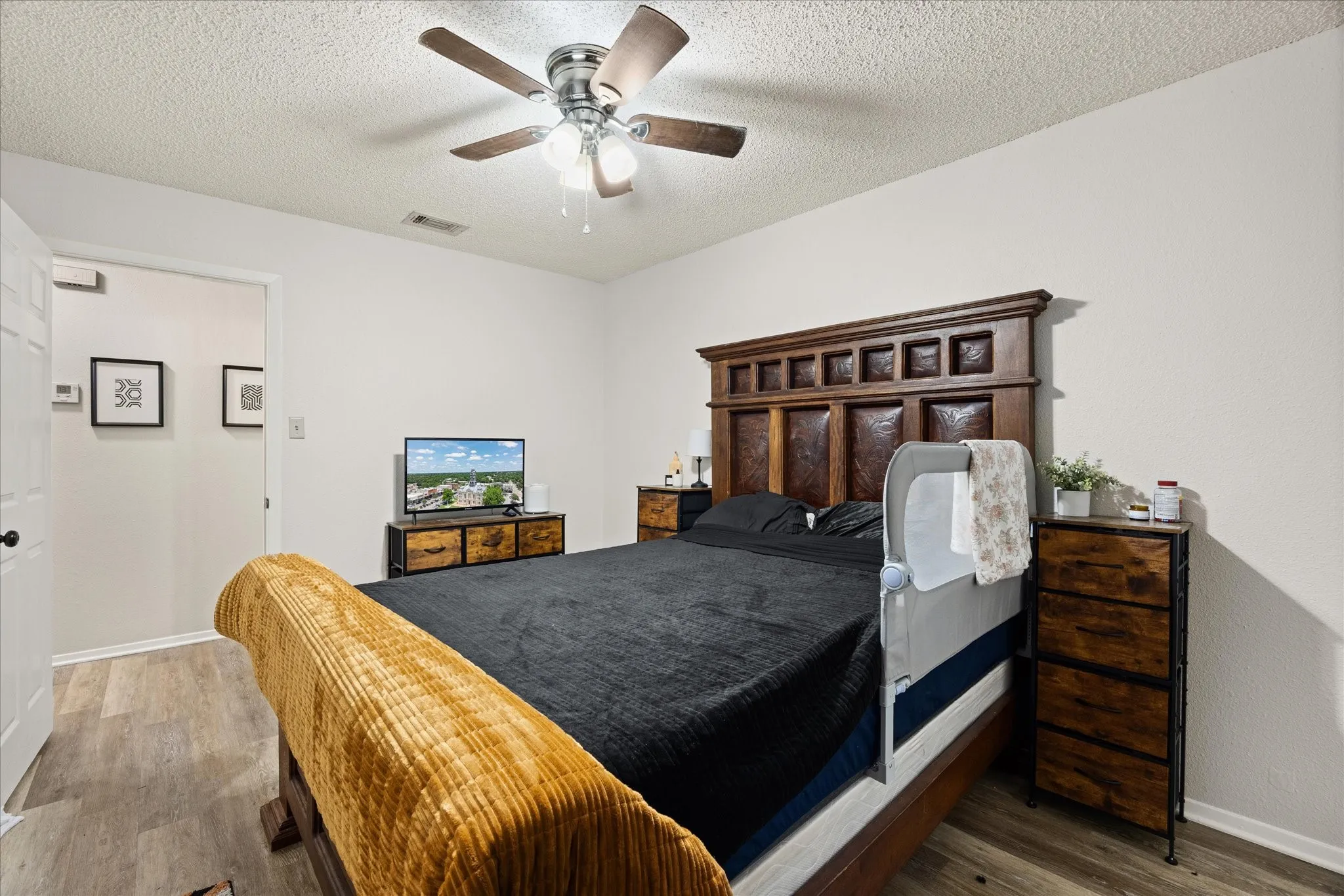 Duplex For Sale in Somervell County , 605-607 Clay Street, Glen Rose, Texas 76043, 5 Bedroom, 3 Bathroom, Garage spaces, 0 Sqft, built in 1987, Preowned, mls#21210096, Real Estate Agent in Glen Rose, Homes For Sale in Somervell county, Homes For Sale in Glen Rose, Realtor in Glen Rose Texas, Real Estate Brokerage Independent Realty Texas, Luminita Cordes Realtor