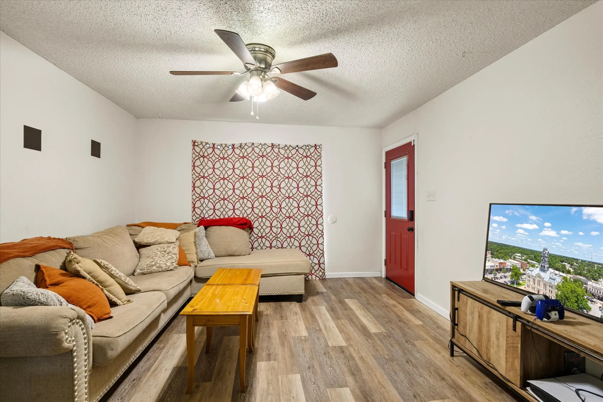 Duplex For Sale in Somervell County , 605-607 Clay Street, Glen Rose, Texas 76043, 5 Bedroom, 3 Bathroom, Garage spaces, 0 Sqft, built in 1987, Preowned, mls#21210096, Real Estate Agent in Glen Rose, Homes For Sale in Somervell county, Homes For Sale in Glen Rose, Realtor in Glen Rose Texas, Real Estate Brokerage Independent Realty Texas, Luminita Cordes Realtor