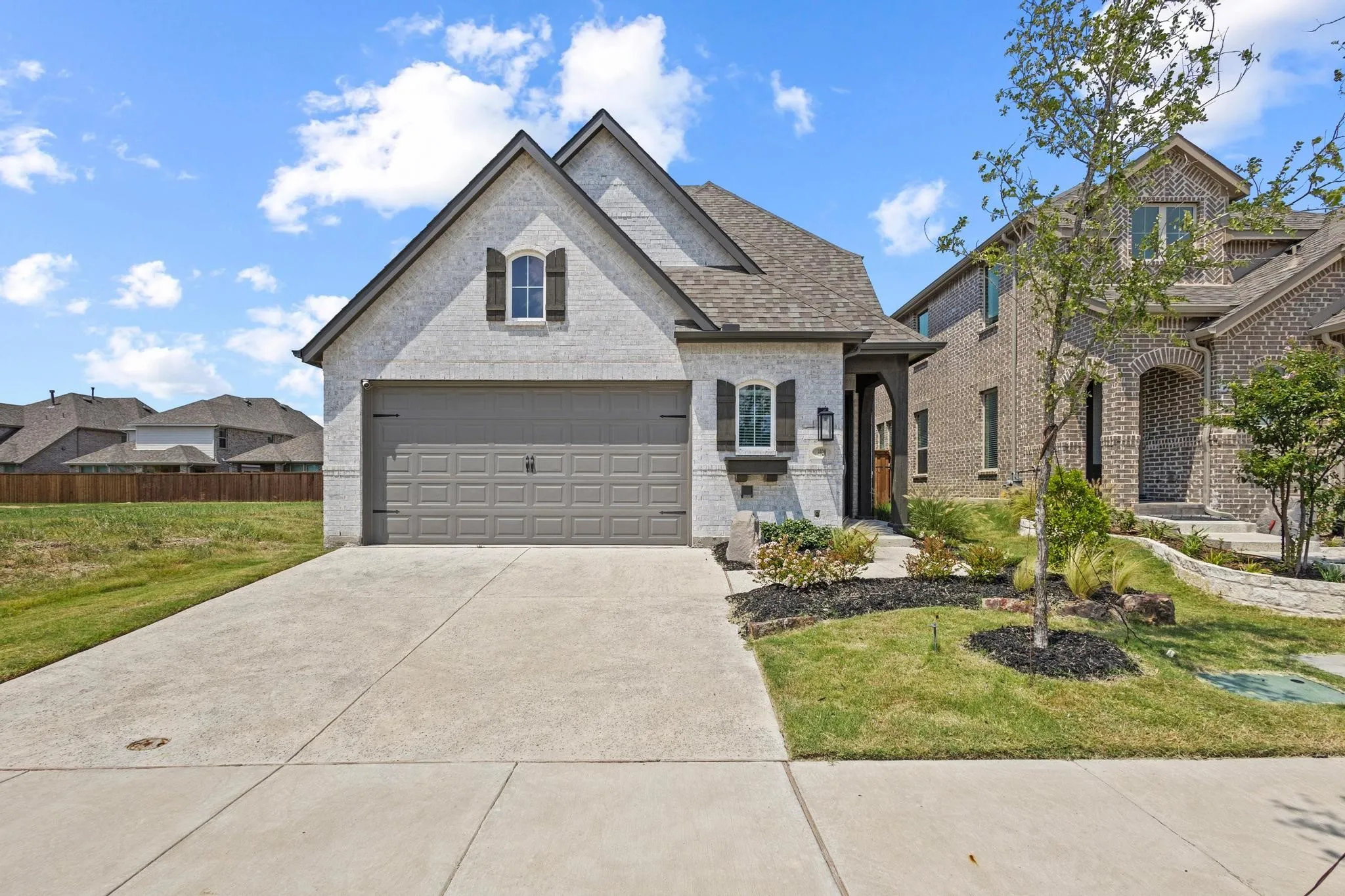 Nice Curb Appeal!