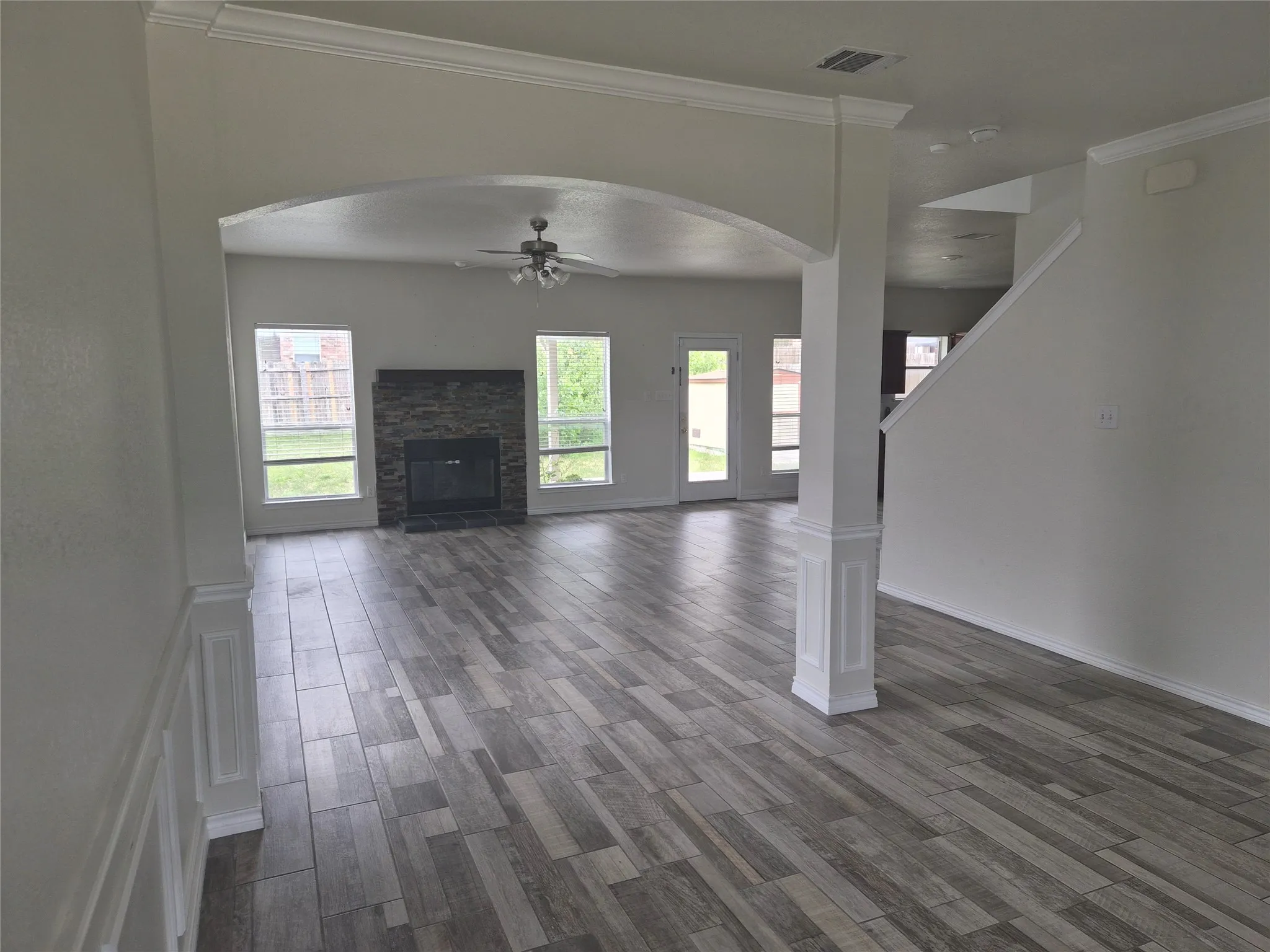 Single Family Residence For Sale in Tarrant County , 9209 Nathan Drive, White Settlement, Texas 76108, 3 Bedroom, 3 Bathroom, 2 Garage spaces, 2,156 Sqft, built in 2007, mls#21239626, Real Estate Agent in White Settlement, Homes For Sale in Tarrant county, Homes For Sale in White Settlement, Realtor in White Settlement Texas, Real Estate Brokerage Independent Realty Texas, Luminita Cordes Realtor