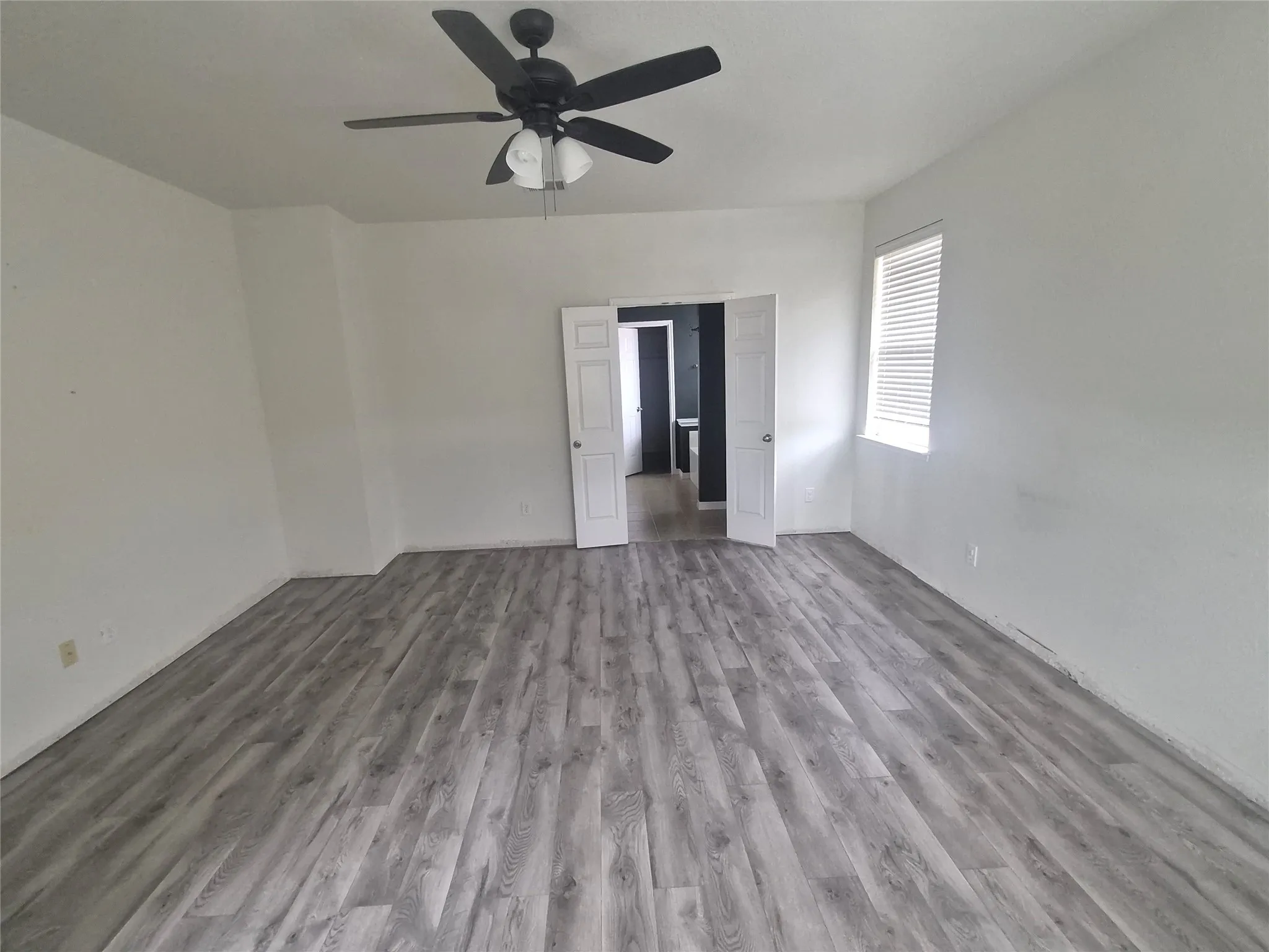 Single Family Residence For Sale in Tarrant County , 9209 Nathan Drive, White Settlement, Texas 76108, 3 Bedroom, 3 Bathroom, 2 Garage spaces, 2,156 Sqft, built in 2007, mls#21239626, Real Estate Agent in White Settlement, Homes For Sale in Tarrant county, Homes For Sale in White Settlement, Realtor in White Settlement Texas, Real Estate Brokerage Independent Realty Texas, Luminita Cordes Realtor