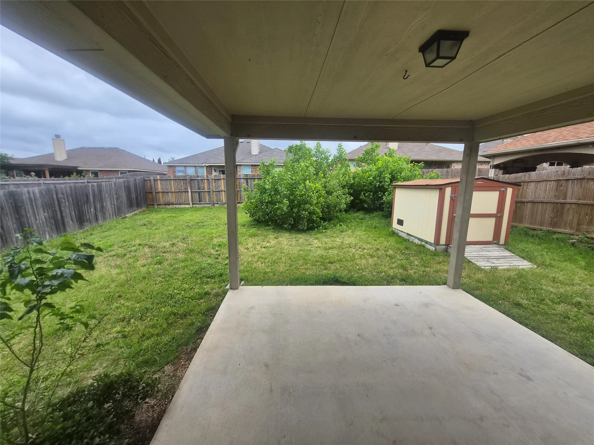 Single Family Residence For Sale in Tarrant County , 9209 Nathan Drive, White Settlement, Texas 76108, 3 Bedroom, 3 Bathroom, 2 Garage spaces, 2,156 Sqft, built in 2007, mls#21239626, Real Estate Agent in White Settlement, Homes For Sale in Tarrant county, Homes For Sale in White Settlement, Realtor in White Settlement Texas, Real Estate Brokerage Independent Realty Texas, Luminita Cordes Realtor