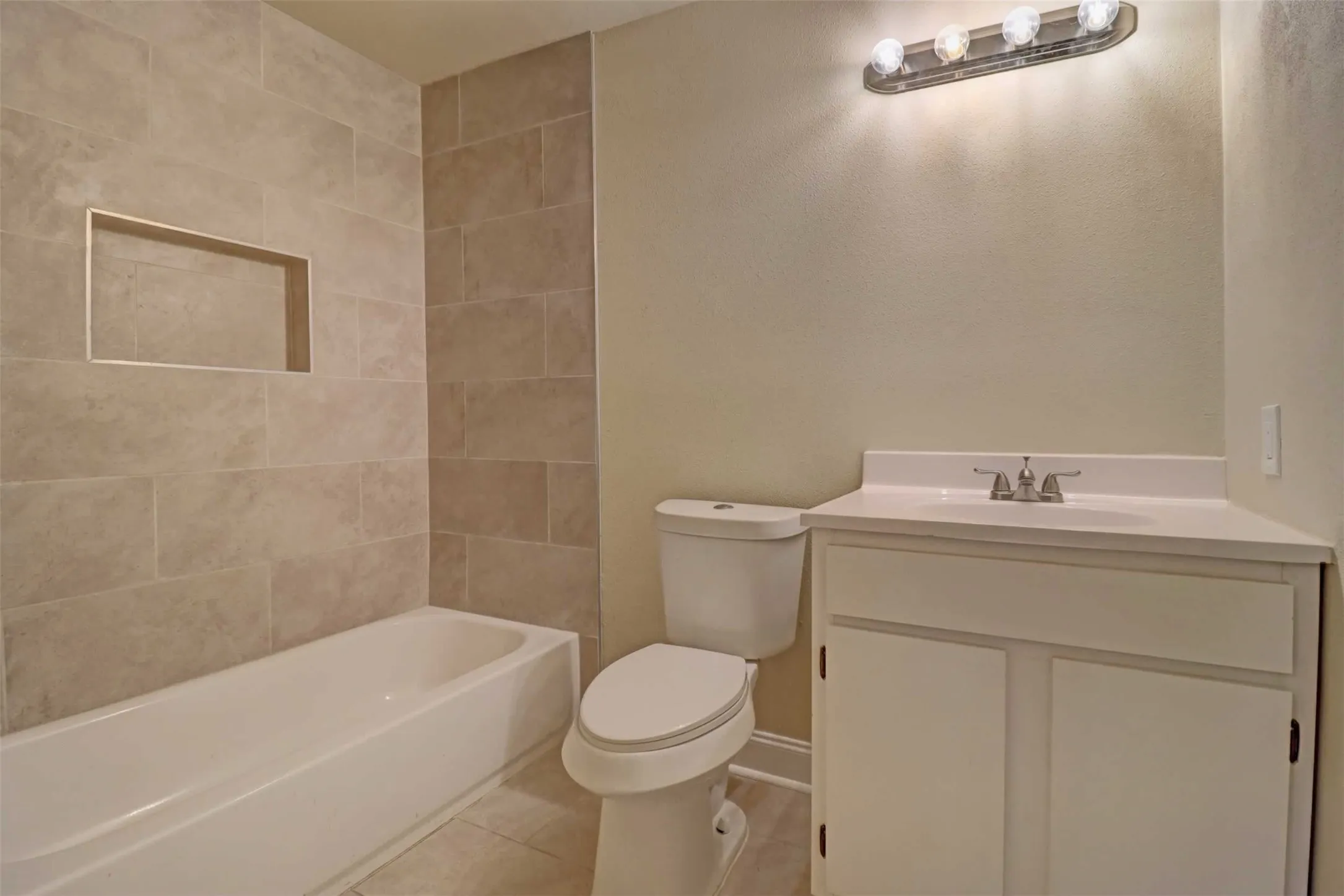 Single Family Residence For Sale in Dallas County , 1245 Whispering Court, Dallas, Texas 75241, 3 Bedroom, 2 Bathroom, 2 Garage spaces, 1,717 Sqft, built in 1963, Preowned, mls#21234399, Real Estate Agent in Dallas, Homes For Sale in Dallas county, Homes For Sale in Dallas, Realtor in Dallas Texas, Real Estate Brokerage Independent Realty Texas, Luminita Cordes Realtor