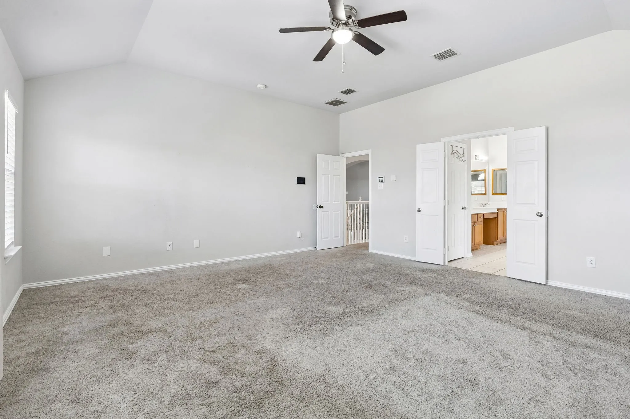 Single Family Residence For Sale in Dallas County , 3201 Cantura Drive, Mesquite, Texas 75181, 5 Bedroom, 4 Bathroom, 2 Garage spaces, 4,873 Sqft, built in 2001, Preowned, mls#21239703, Real Estate Agent in Mesquite, Homes For Sale in Dallas county, Homes For Sale in Mesquite, Realtor in Mesquite Texas, Real Estate Brokerage Independent Realty Texas, Luminita Cordes Realtor