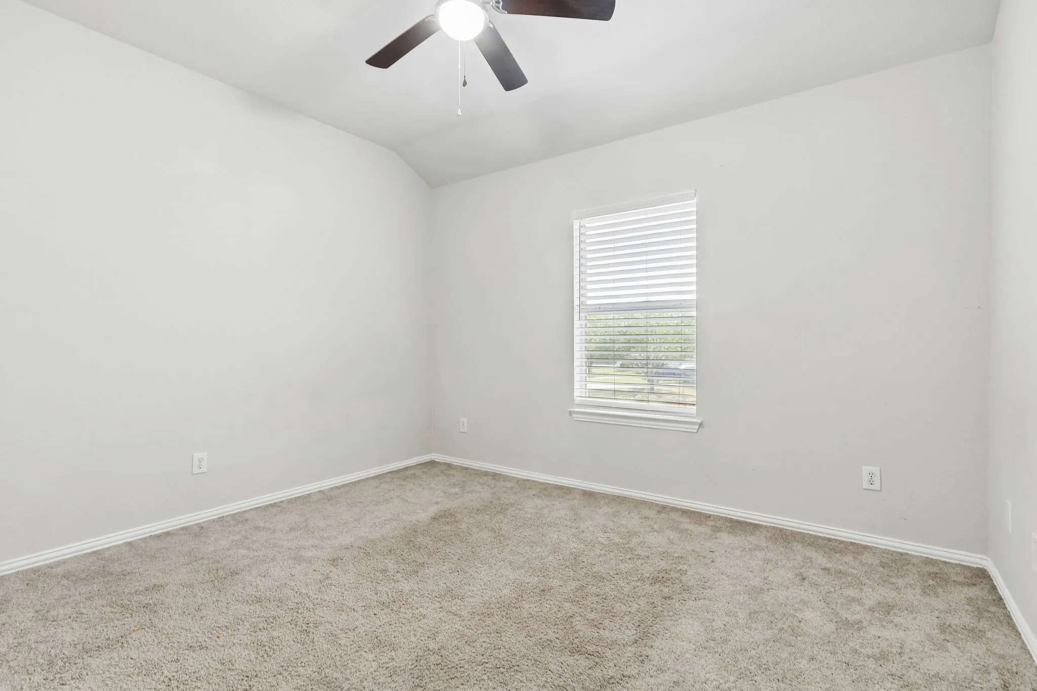 Single Family Residence For Sale in Dallas County , 3201 Cantura Drive, Mesquite, Texas 75181, 5 Bedroom, 4 Bathroom, 2 Garage spaces, 4,873 Sqft, built in 2001, Preowned, mls#21239703, Real Estate Agent in Mesquite, Homes For Sale in Dallas county, Homes For Sale in Mesquite, Realtor in Mesquite Texas, Real Estate Brokerage Independent Realty Texas, Luminita Cordes Realtor
