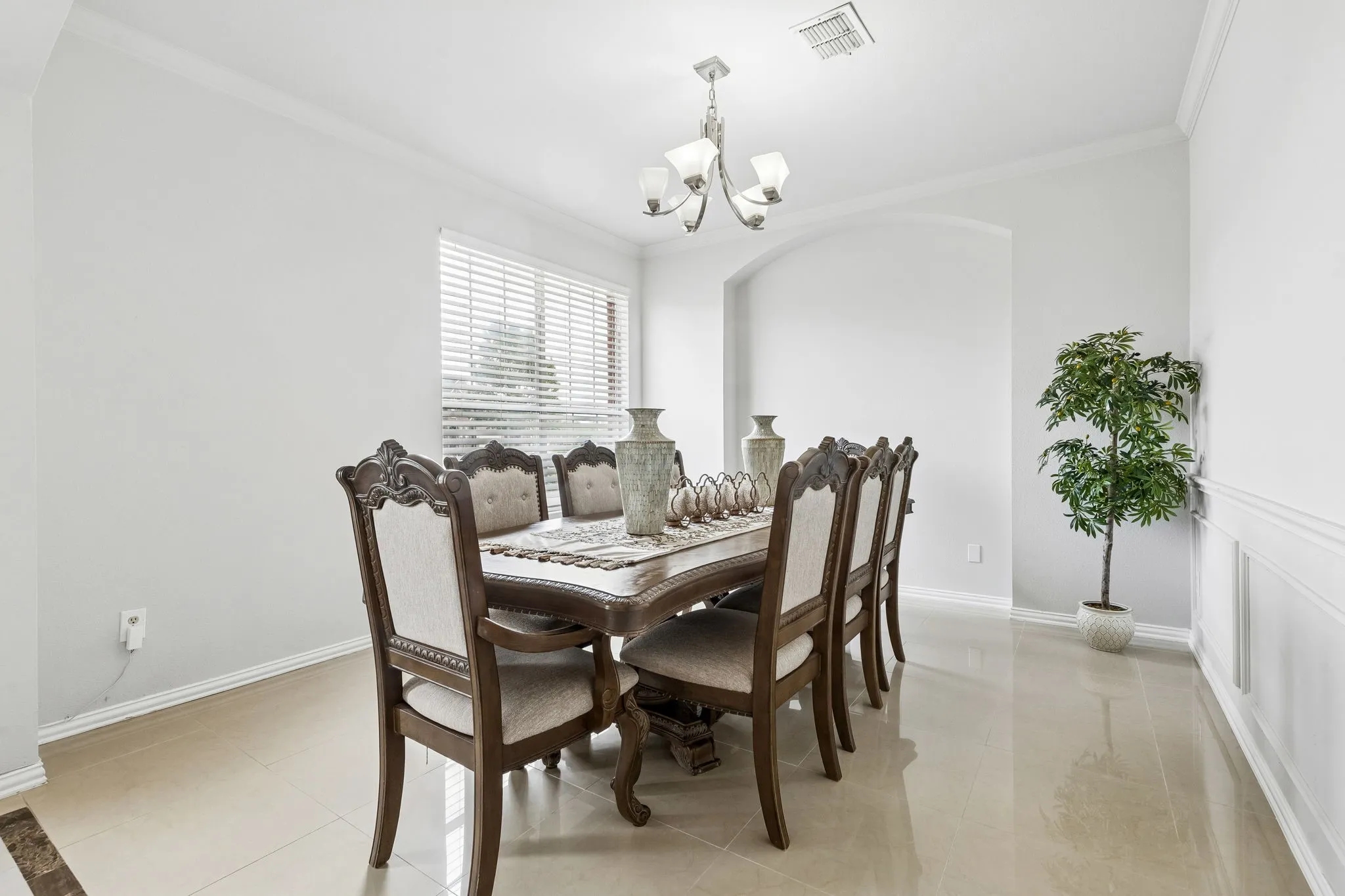 Single Family Residence For Sale in Dallas County , 3201 Cantura Drive, Mesquite, Texas 75181, 5 Bedroom, 4 Bathroom, 2 Garage spaces, 4,873 Sqft, built in 2001, Preowned, mls#21239703, Real Estate Agent in Mesquite, Homes For Sale in Dallas county, Homes For Sale in Mesquite, Realtor in Mesquite Texas, Real Estate Brokerage Independent Realty Texas, Luminita Cordes Realtor