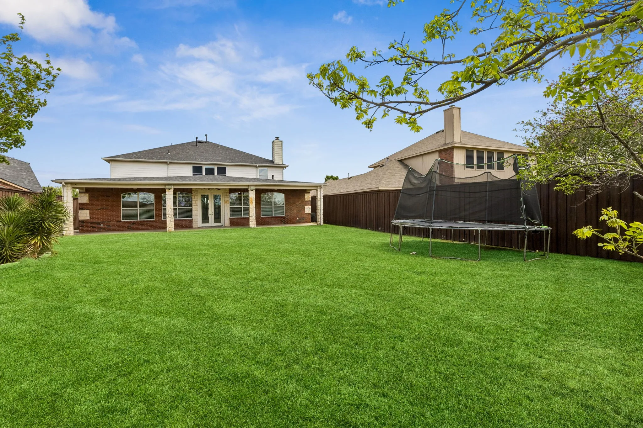 Single Family Residence For Sale in Dallas County , 3201 Cantura Drive, Mesquite, Texas 75181, 5 Bedroom, 4 Bathroom, 2 Garage spaces, 4,873 Sqft, built in 2001, Preowned, mls#21239703, Real Estate Agent in Mesquite, Homes For Sale in Dallas county, Homes For Sale in Mesquite, Realtor in Mesquite Texas, Real Estate Brokerage Independent Realty Texas, Luminita Cordes Realtor