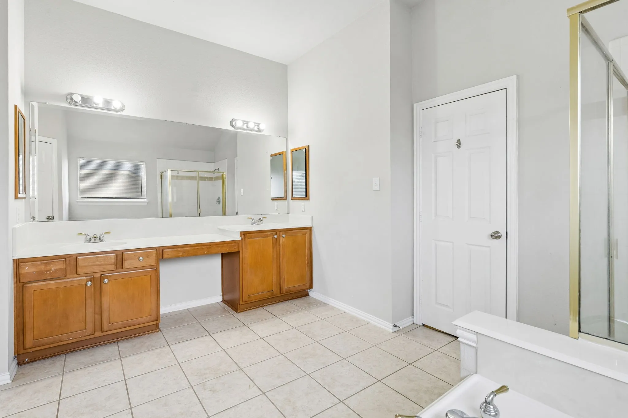Single Family Residence For Sale in Dallas County , 3201 Cantura Drive, Mesquite, Texas 75181, 5 Bedroom, 4 Bathroom, 2 Garage spaces, 4,873 Sqft, built in 2001, Preowned, mls#21239703, Real Estate Agent in Mesquite, Homes For Sale in Dallas county, Homes For Sale in Mesquite, Realtor in Mesquite Texas, Real Estate Brokerage Independent Realty Texas, Luminita Cordes Realtor