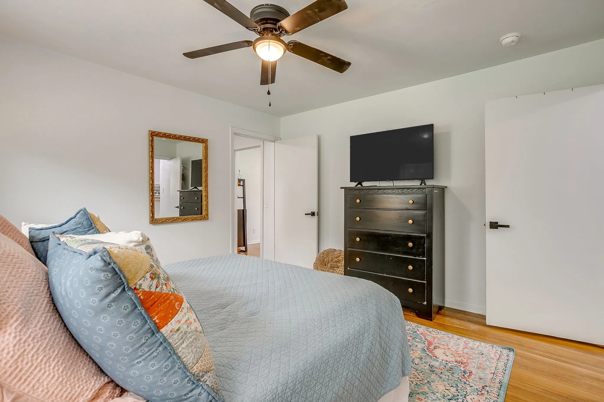 Single Family Residence For Sale in Tarrant County , 5517 Volder Drive, Fort Worth, Texas 76114, 3 Bedroom, 1 Bathroom, 1 Garage spaces, 1,241 Sqft, built in 1955, Preowned, mls#21239777, Real Estate Agent in Fort Worth, Homes For Sale in Tarrant county, Homes For Sale in Fort Worth, Realtor in Fort Worth Texas, Real Estate Brokerage Independent Realty Texas, Luminita Cordes Realtor