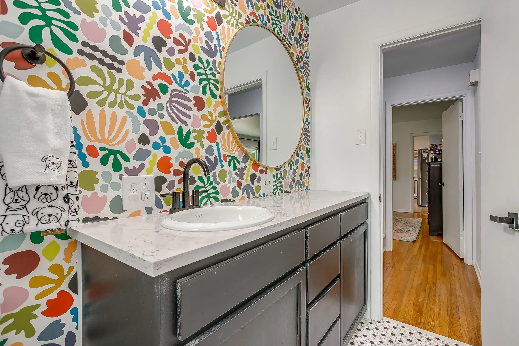 Single Family Residence For Sale in Tarrant County , 5517 Volder Drive, Fort Worth, Texas 76114, 3 Bedroom, 1 Bathroom, 1 Garage spaces, 1,241 Sqft, built in 1955, Preowned, mls#21239777, Real Estate Agent in Fort Worth, Homes For Sale in Tarrant county, Homes For Sale in Fort Worth, Realtor in Fort Worth Texas, Real Estate Brokerage Independent Realty Texas, Luminita Cordes Realtor