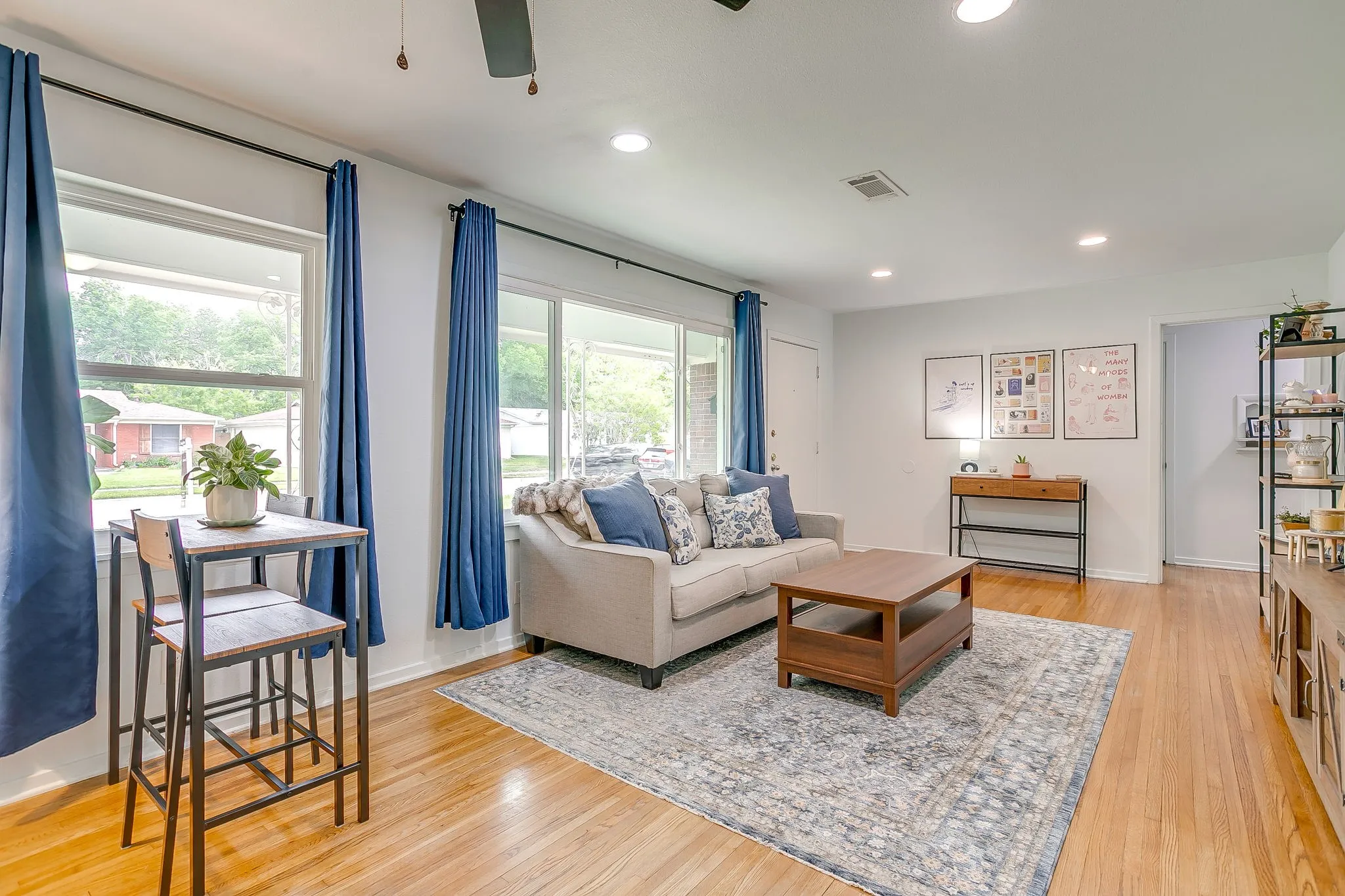 Single Family Residence For Sale in Tarrant County , 5517 Volder Drive, Fort Worth, Texas 76114, 3 Bedroom, 1 Bathroom, 1 Garage spaces, 1,241 Sqft, built in 1955, Preowned, mls#21239777, Real Estate Agent in Fort Worth, Homes For Sale in Tarrant county, Homes For Sale in Fort Worth, Realtor in Fort Worth Texas, Real Estate Brokerage Independent Realty Texas, Luminita Cordes Realtor